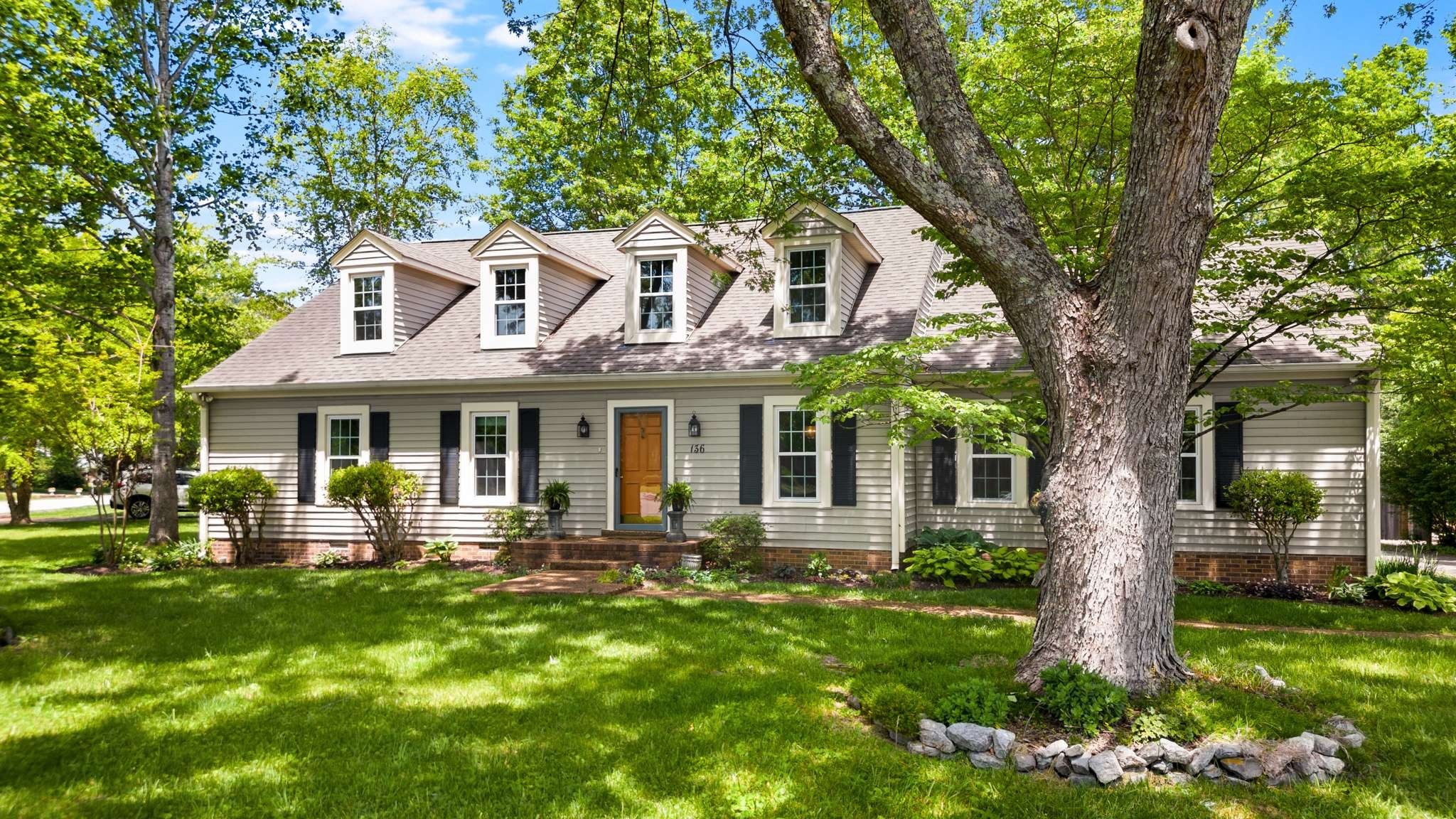 136 Riverwood Dr