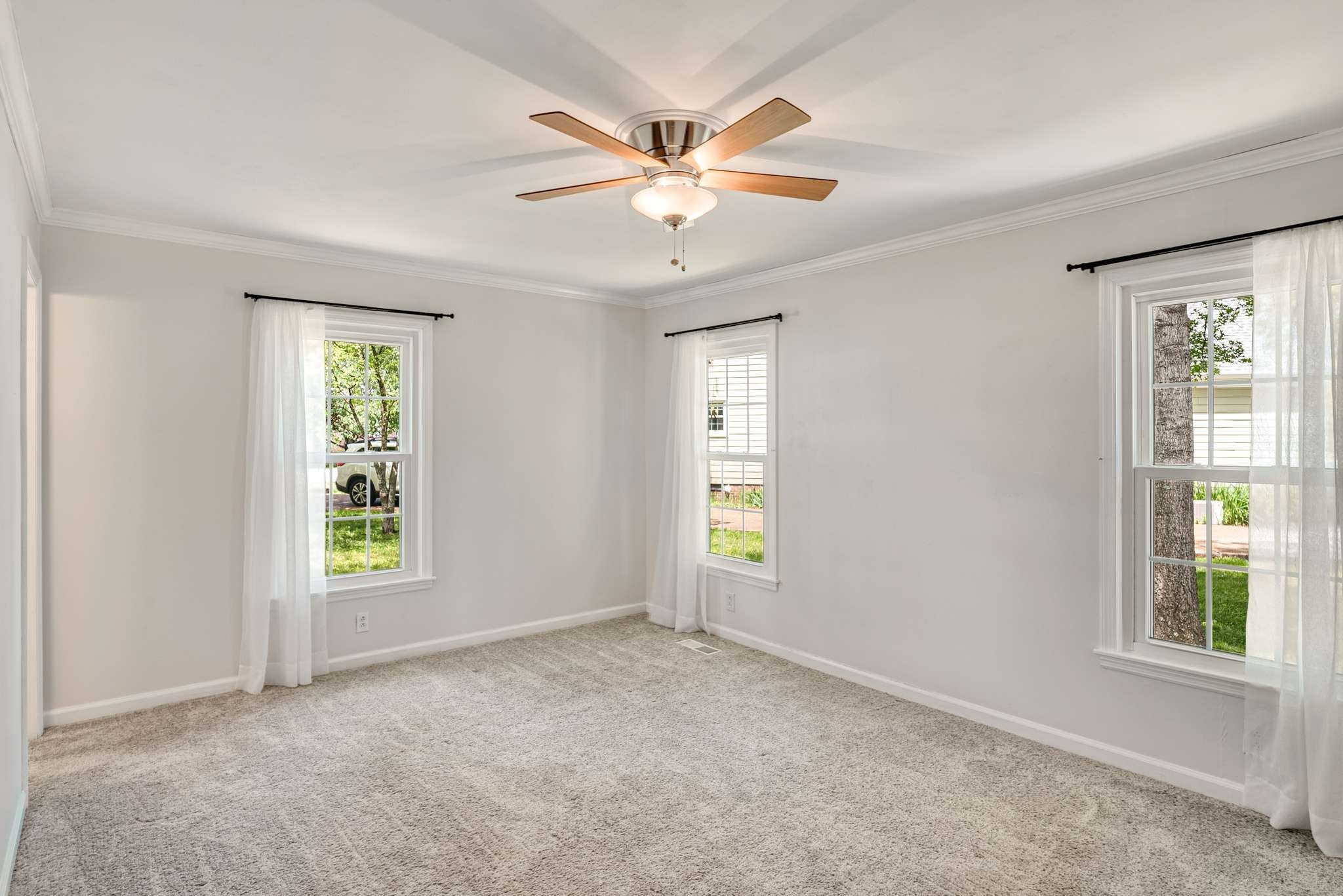 136 Riverwood Dr