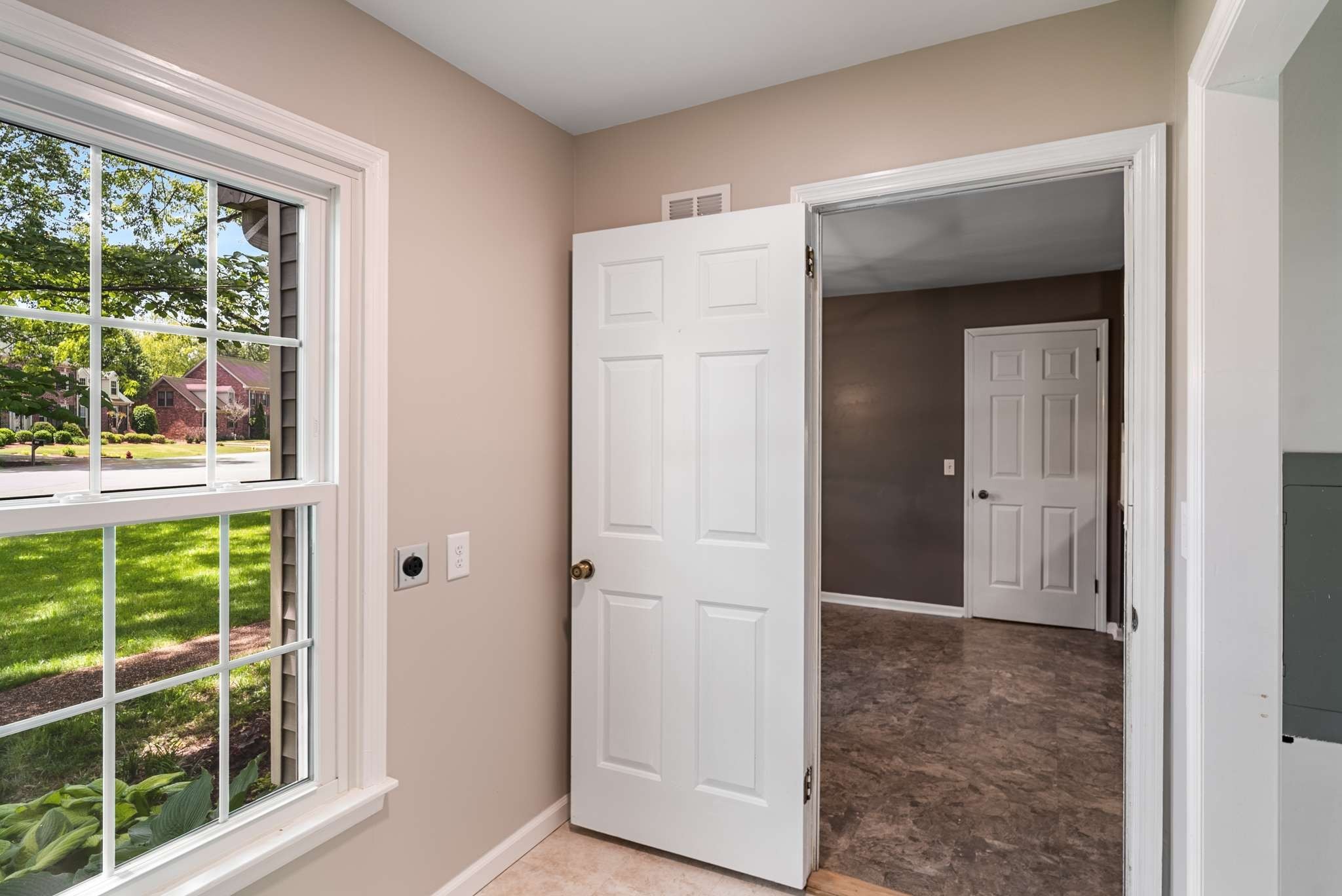 136 Riverwood Dr