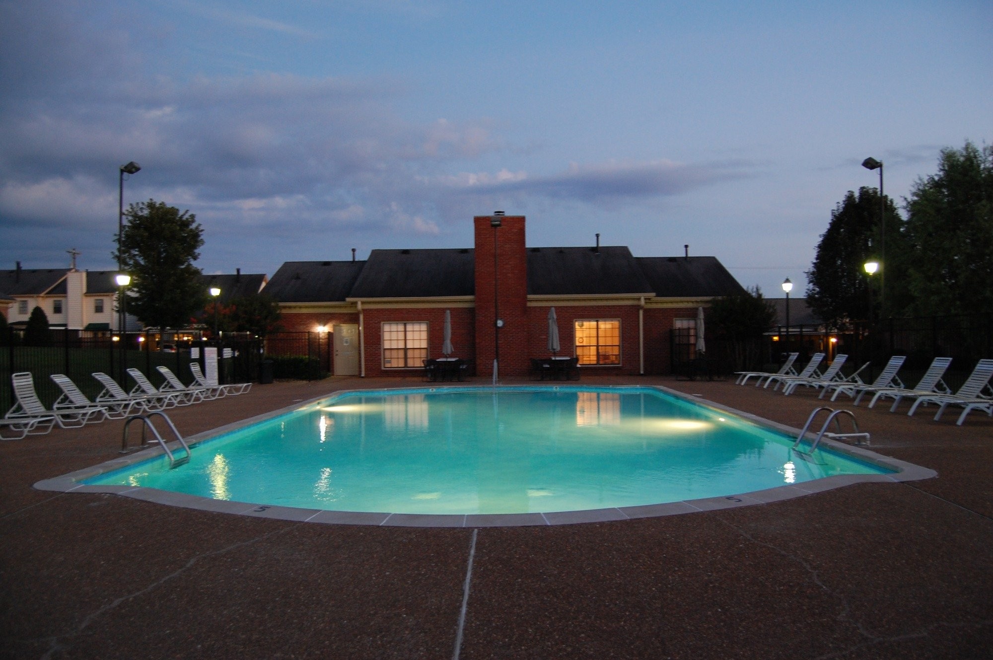 9156 Sawyer Brown Rd