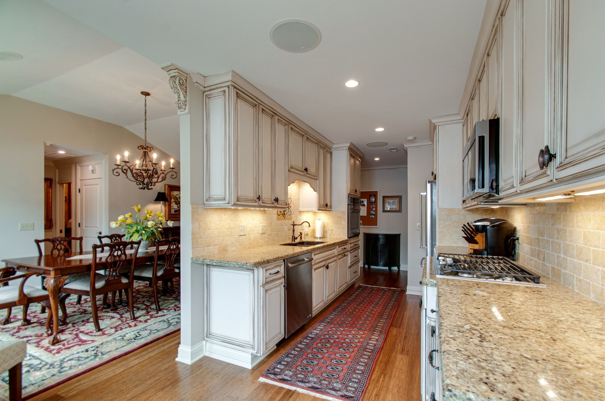 9156 Sawyer Brown Rd