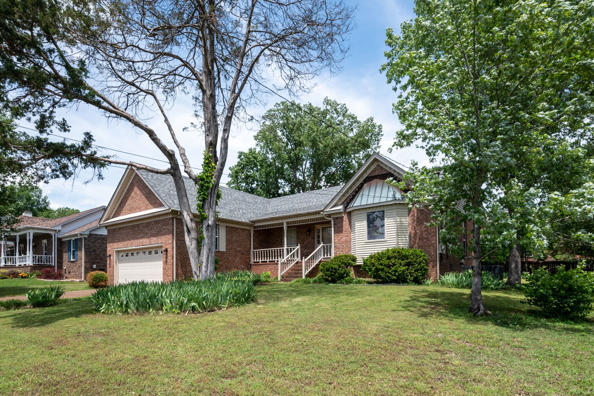 4033 Lancashire Dr