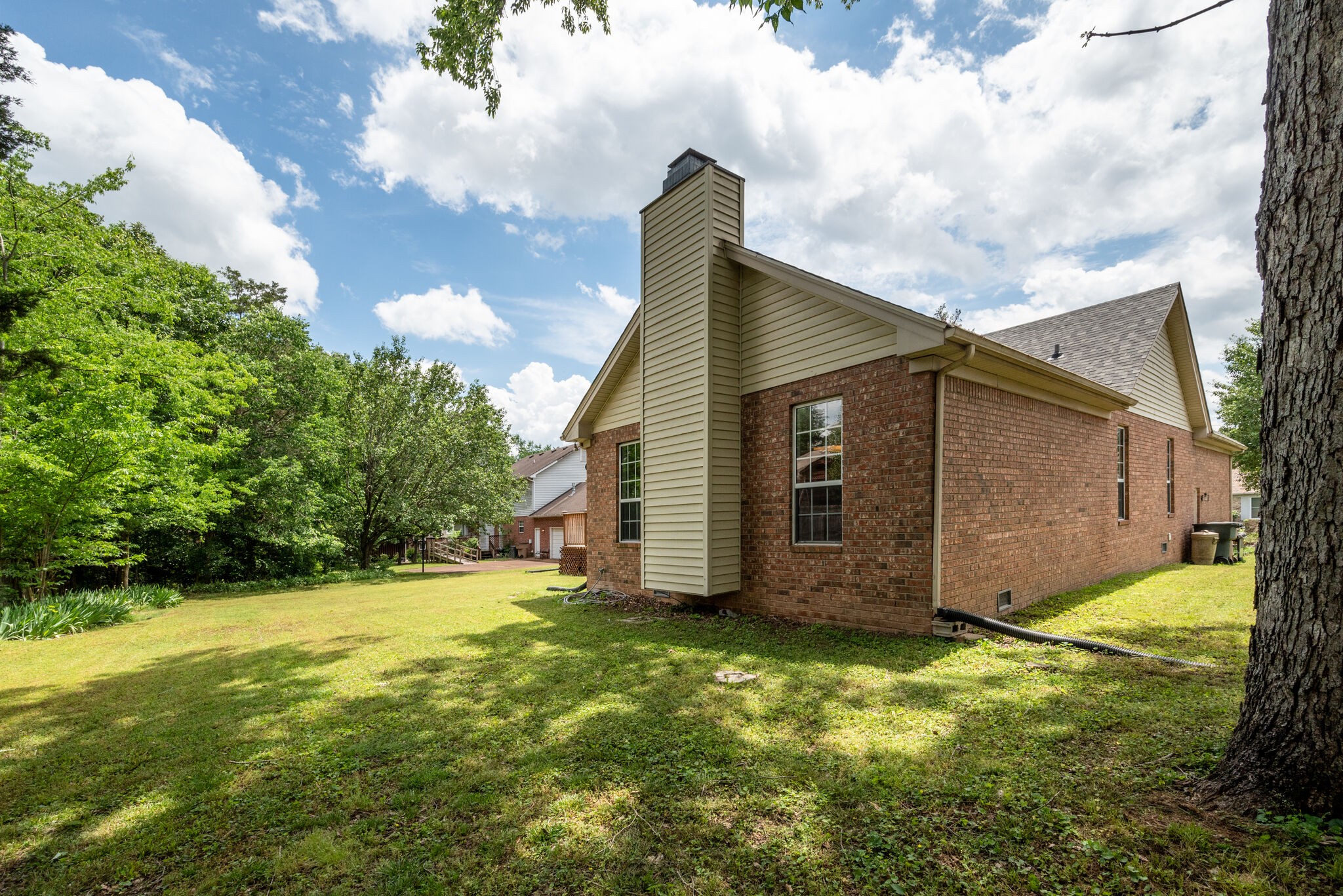 4033 Lancashire Dr