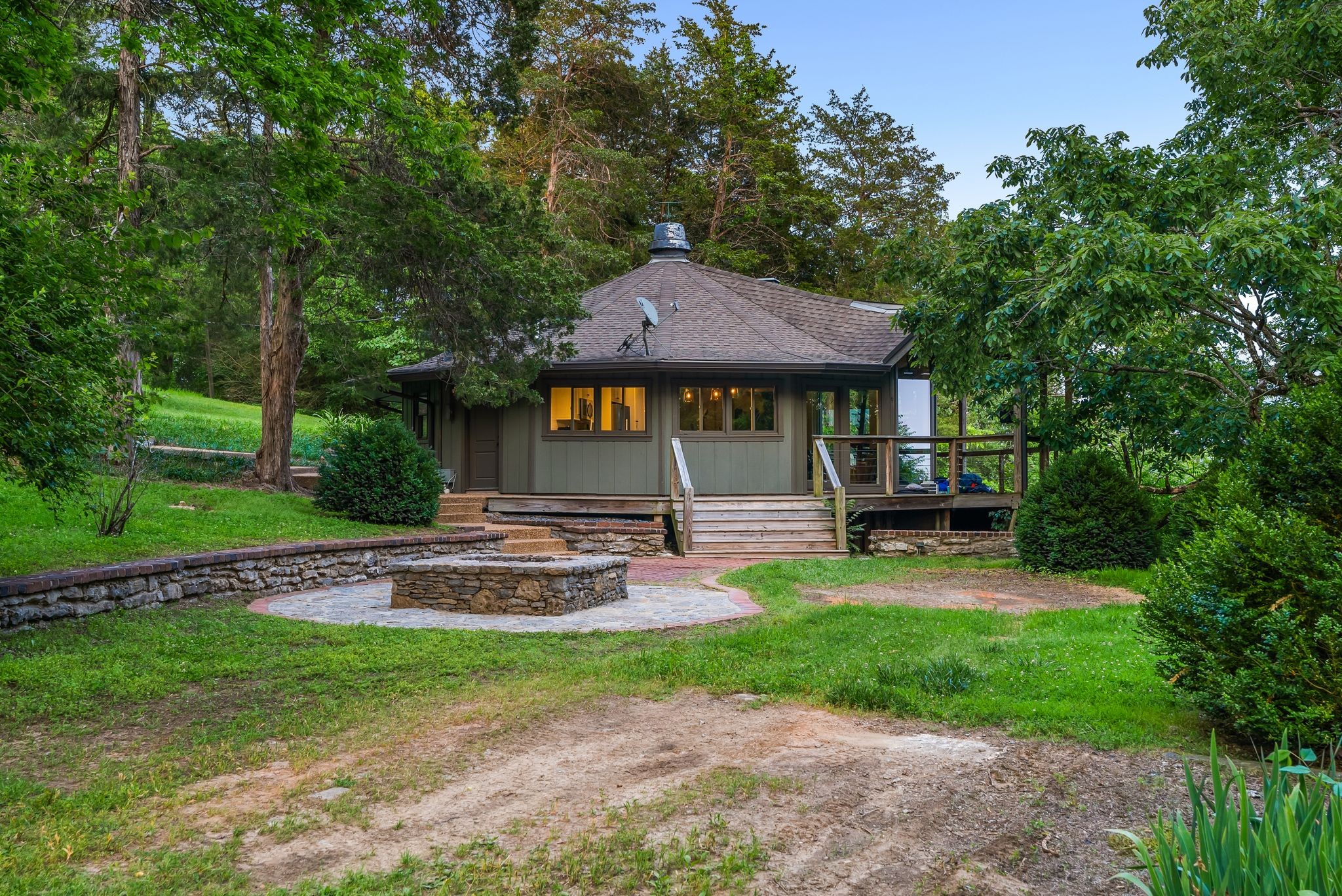 1577 Moran Rd