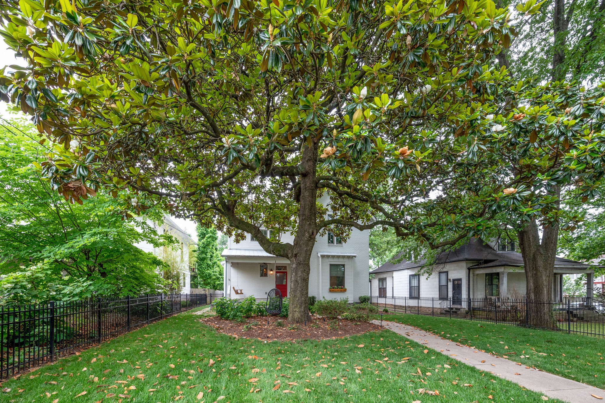 853B Bradford Ave