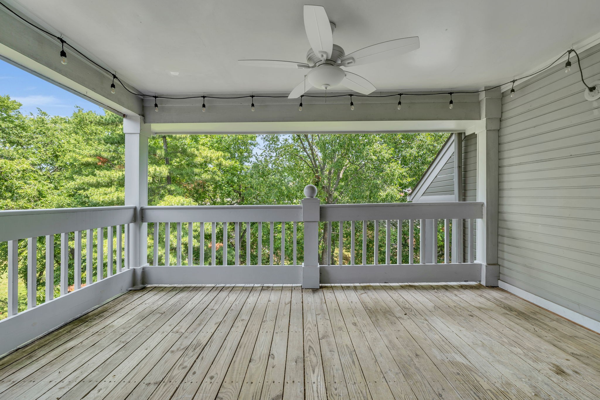 303 Ashlawn Ct
