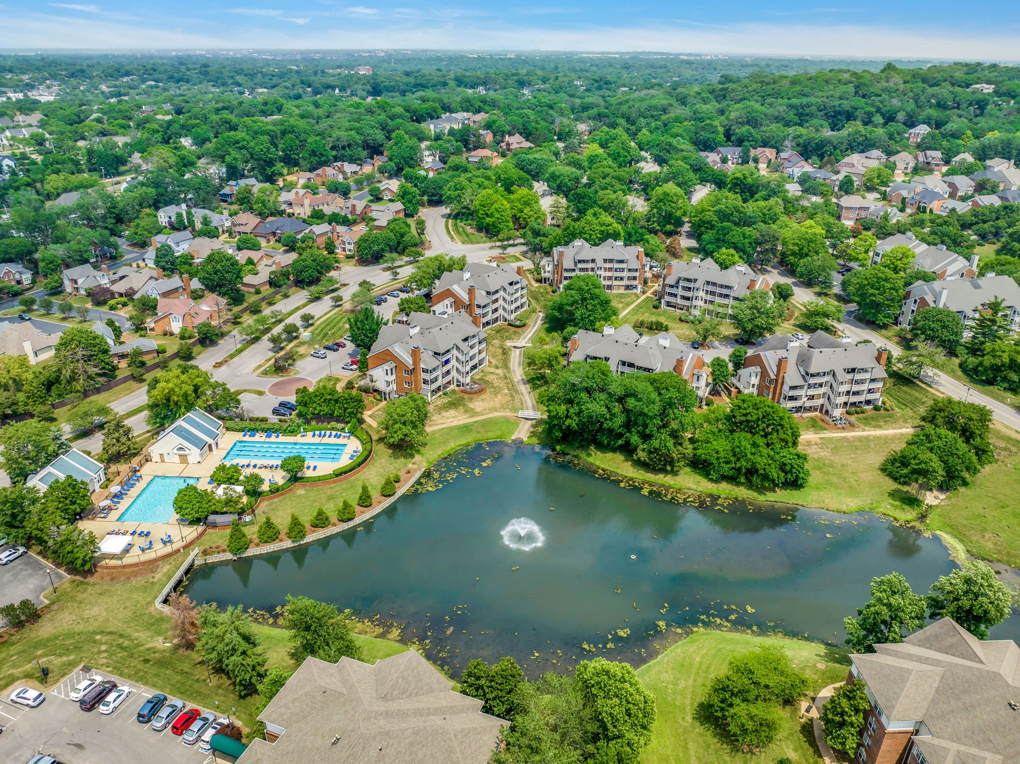 303 Ashlawn Ct
