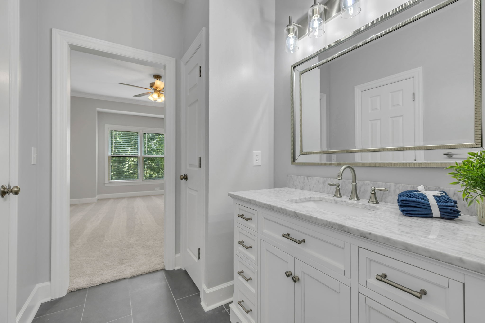 303 Ashlawn Ct