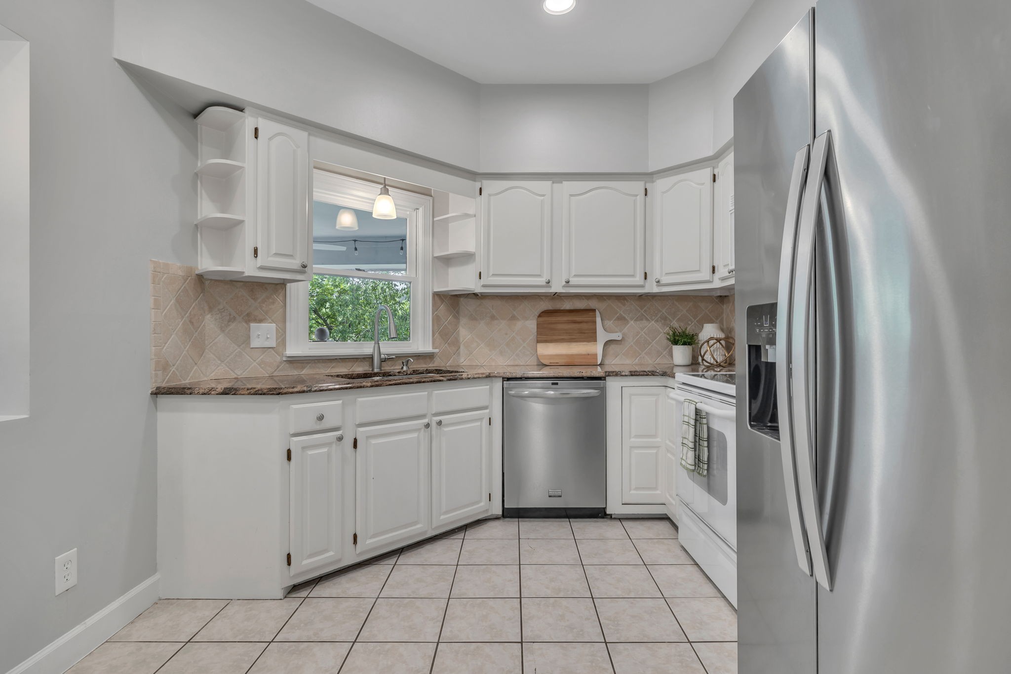 303 Ashlawn Ct