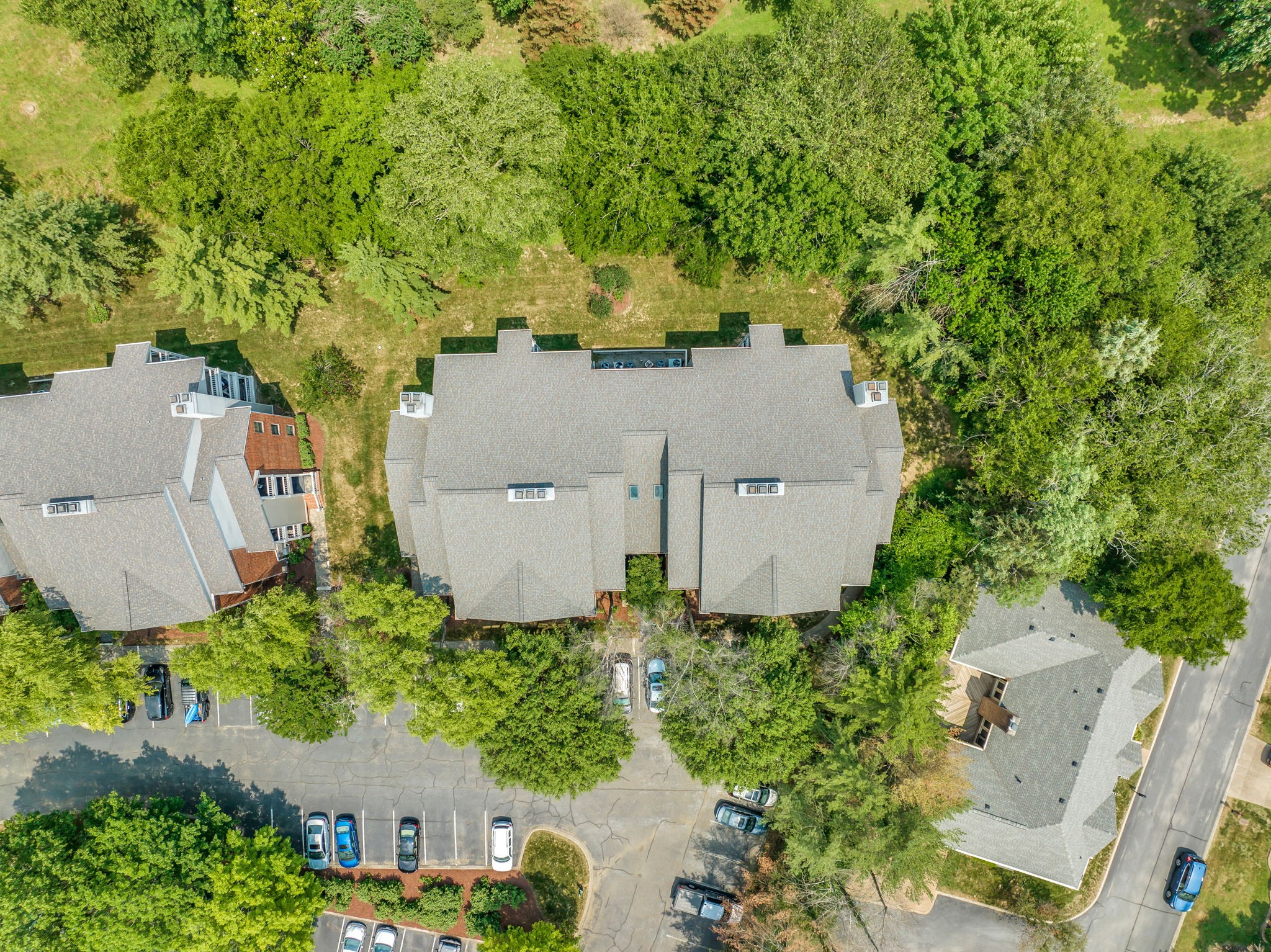 303 Ashlawn Ct