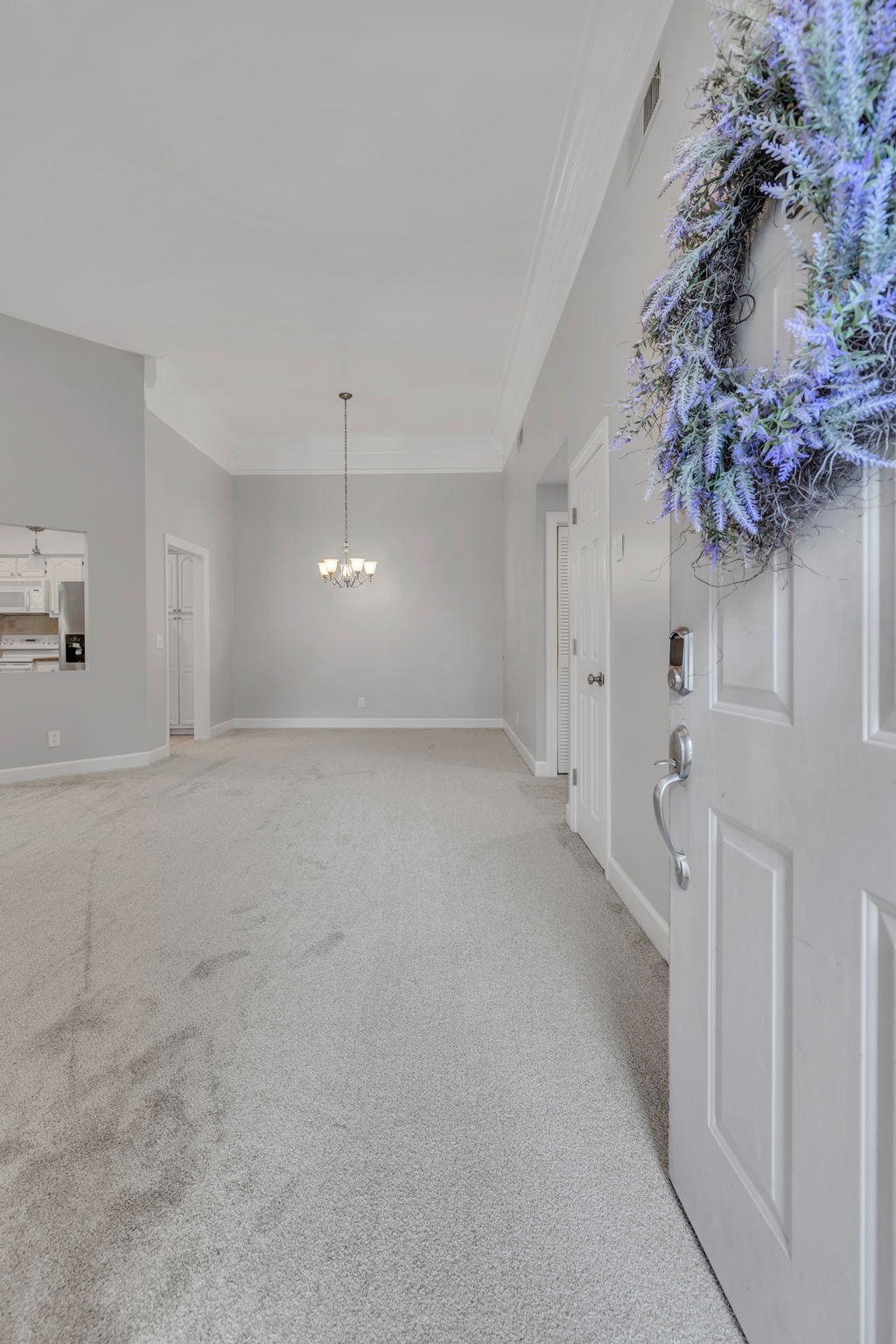 303 Ashlawn Ct