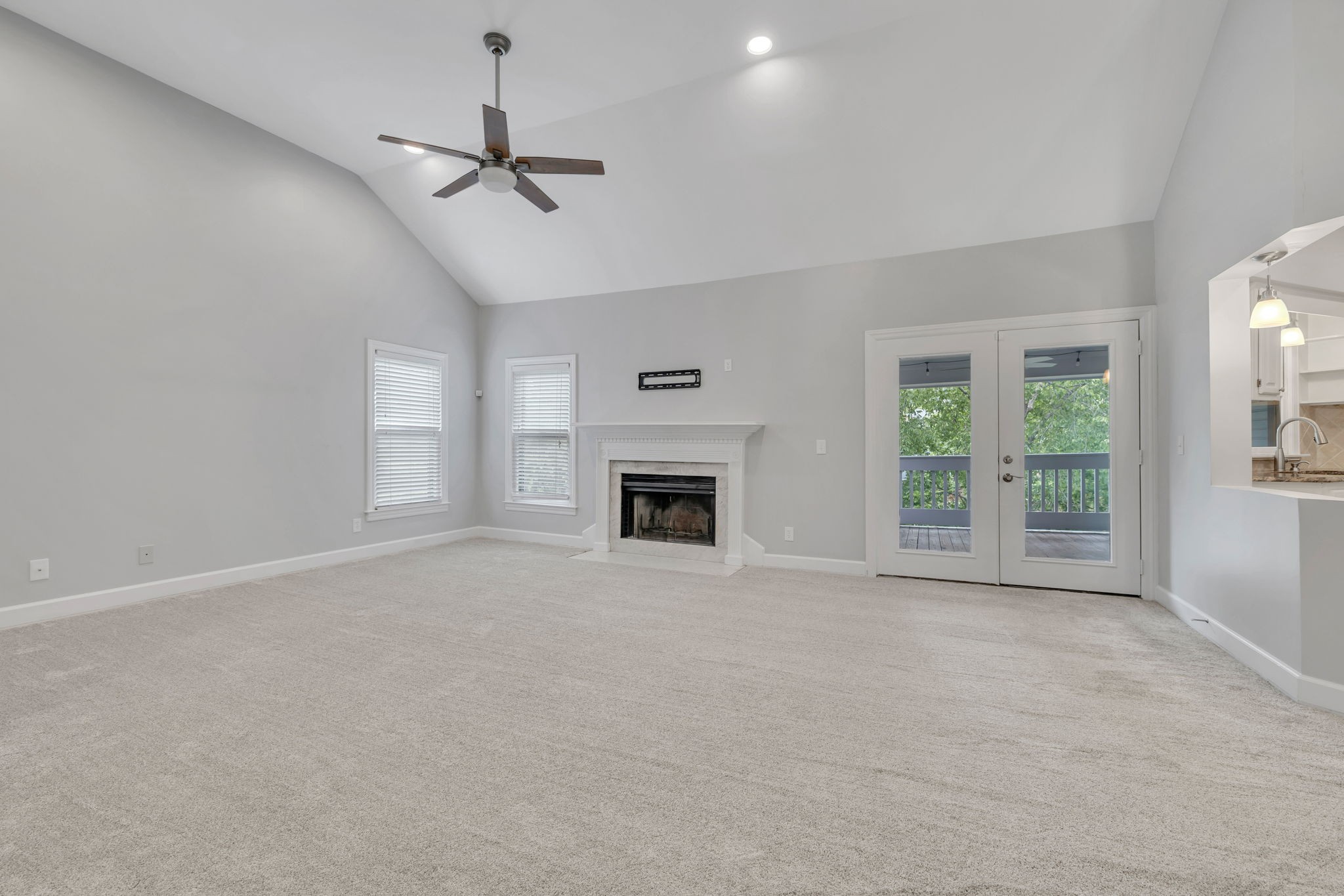 303 Ashlawn Ct