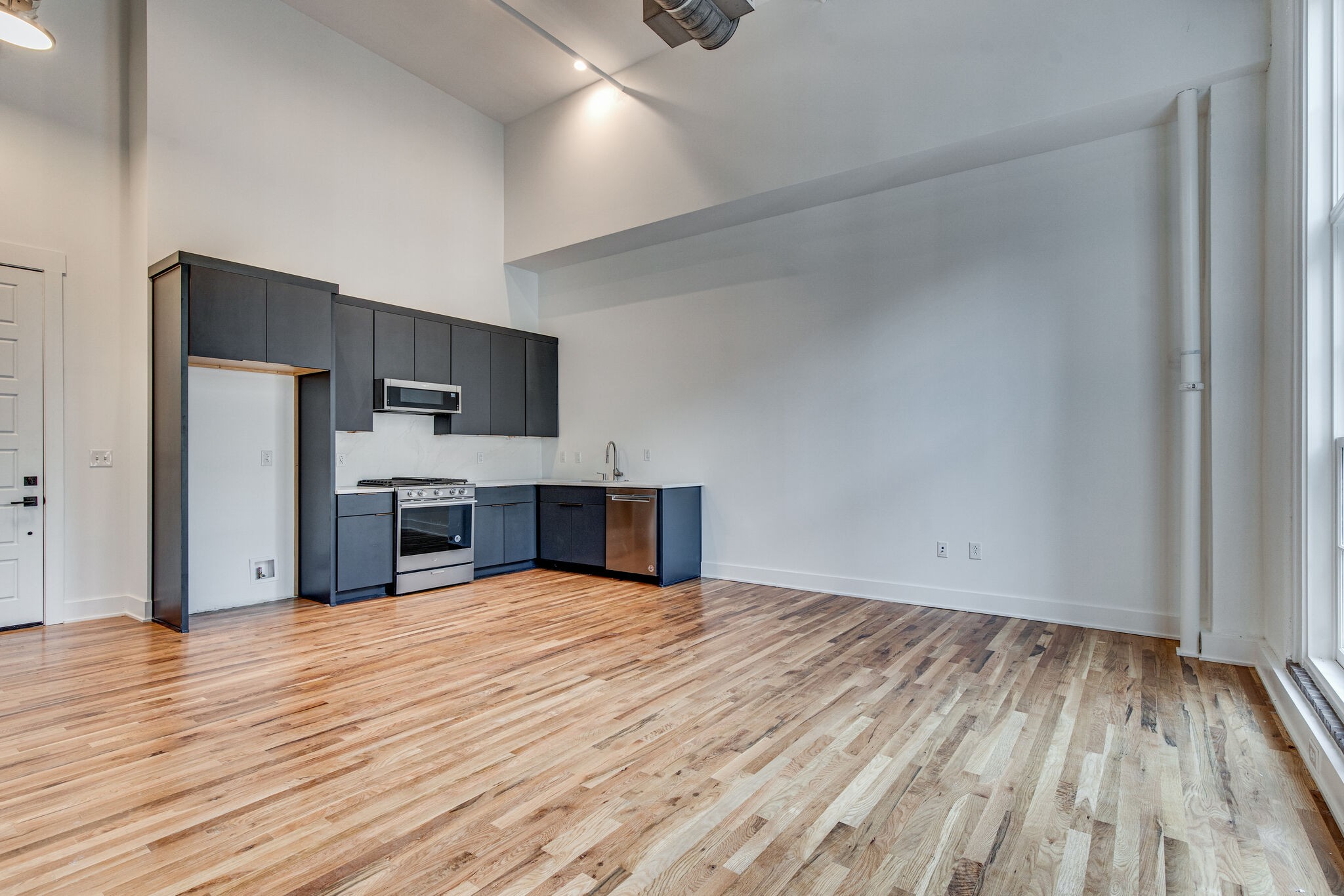 601 Madison St Unit: 209