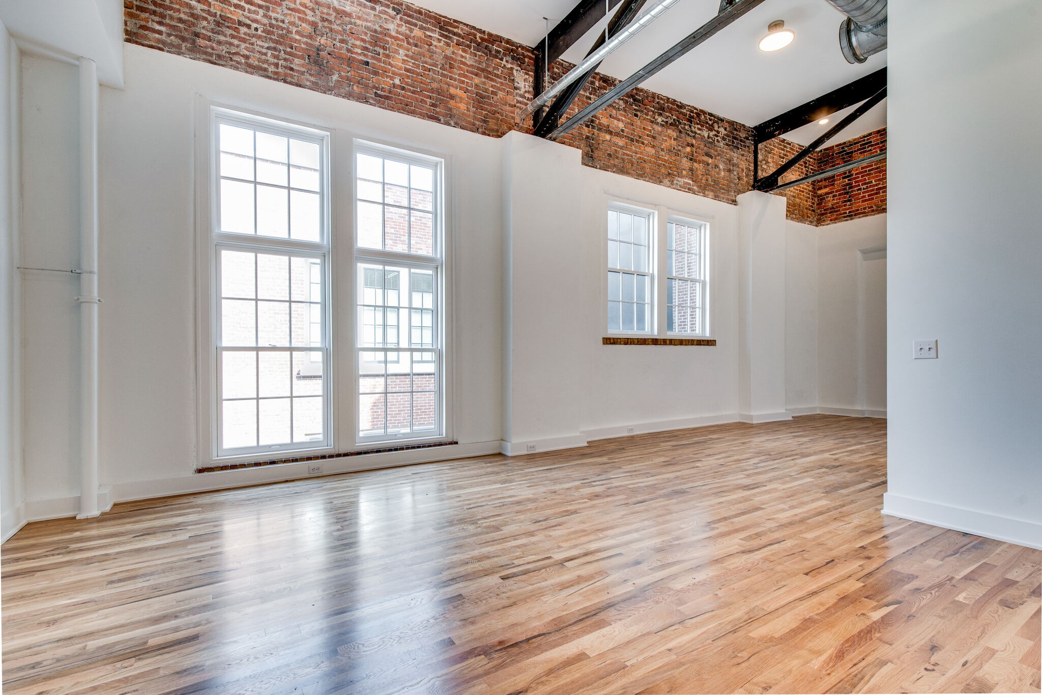 601 Madison St Unit: 209