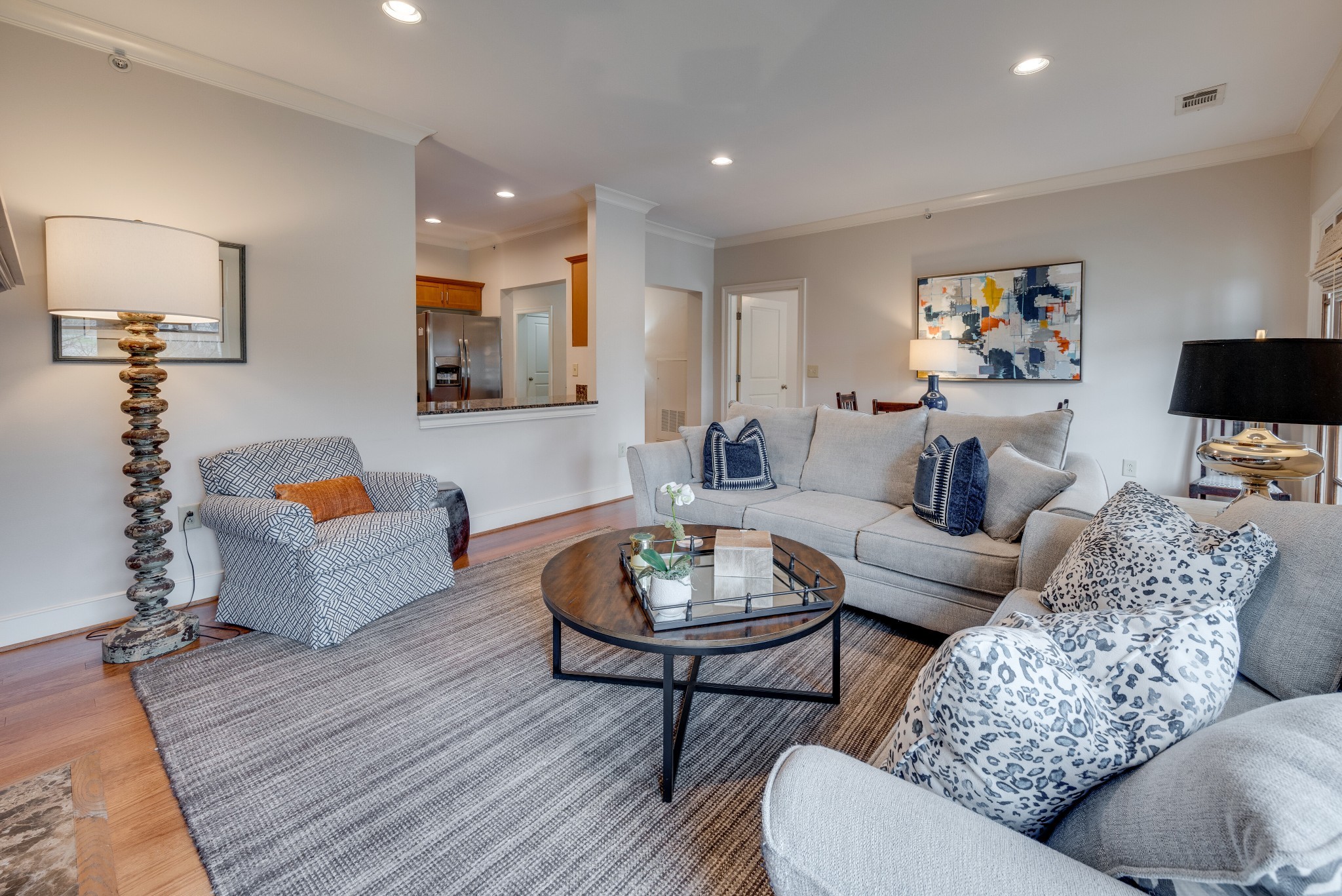 3127 Long Blvd Unit: 201