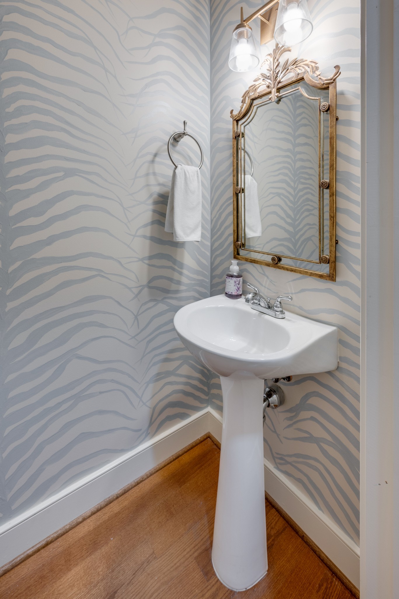 3127 Long Blvd Unit: 201