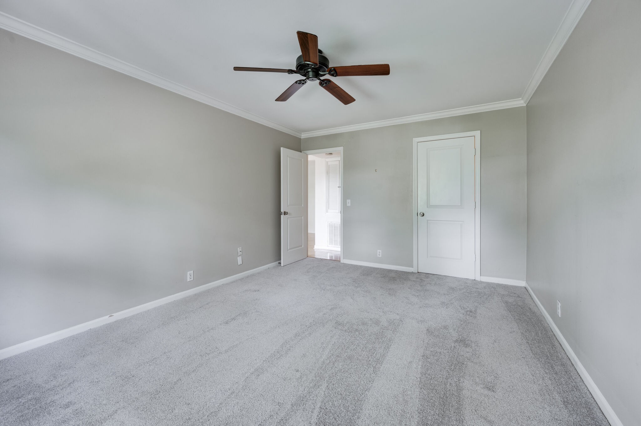 5025 Hillsboro Pike Unit: 14K