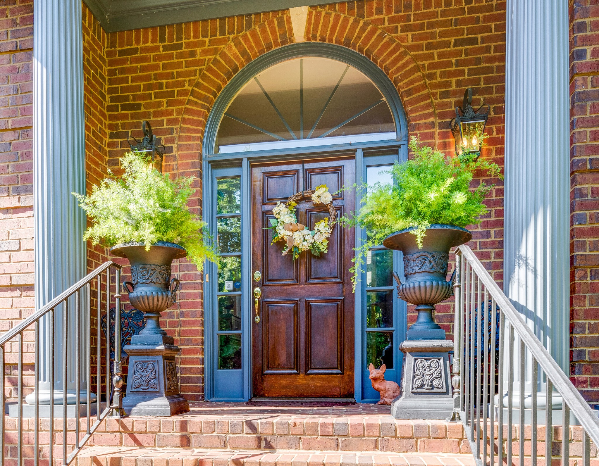 51 Whitworth Blvd