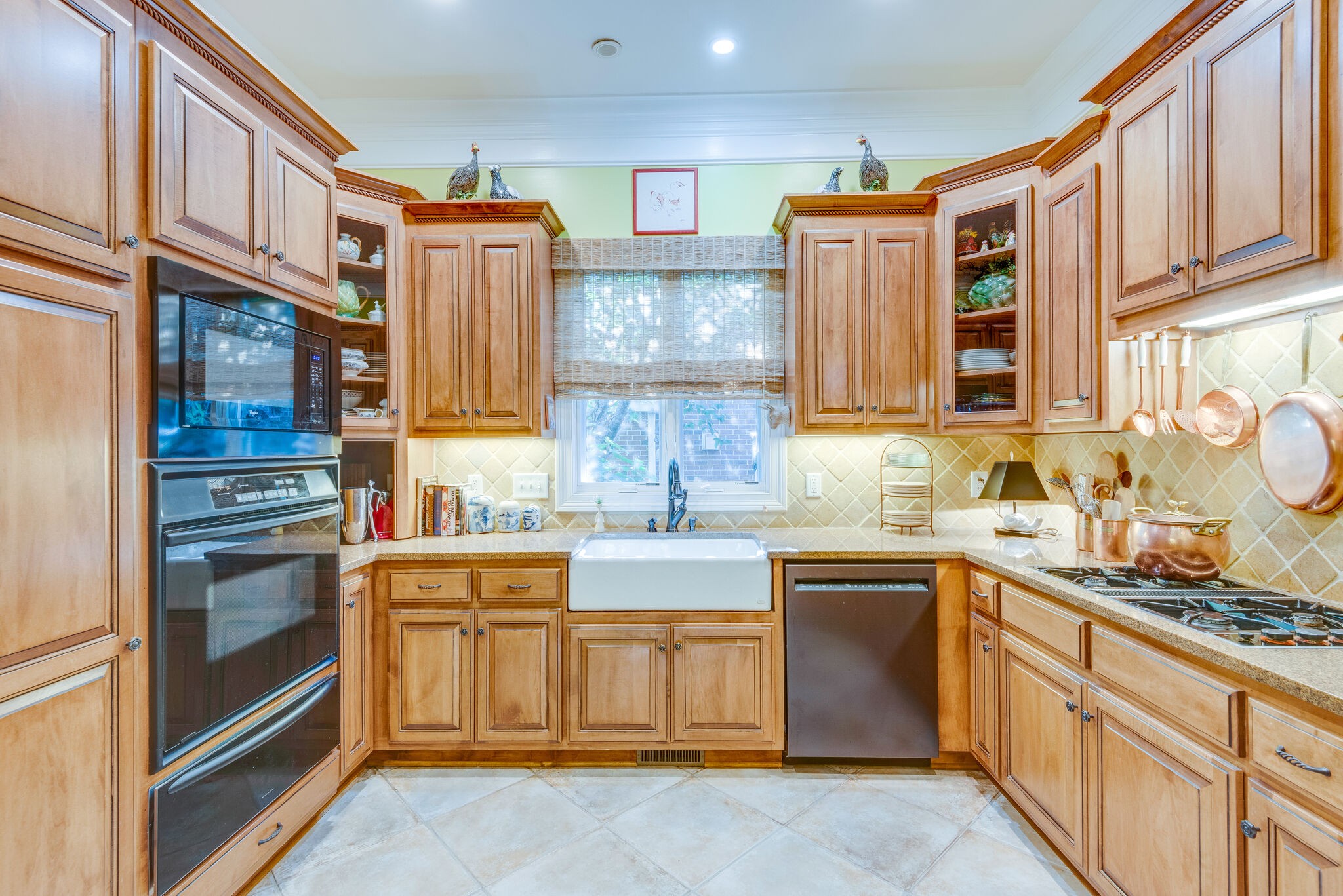 51 Whitworth Blvd