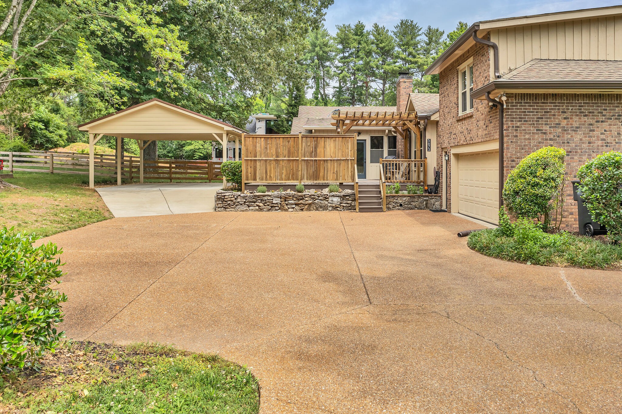 5673 Cloverland Dr