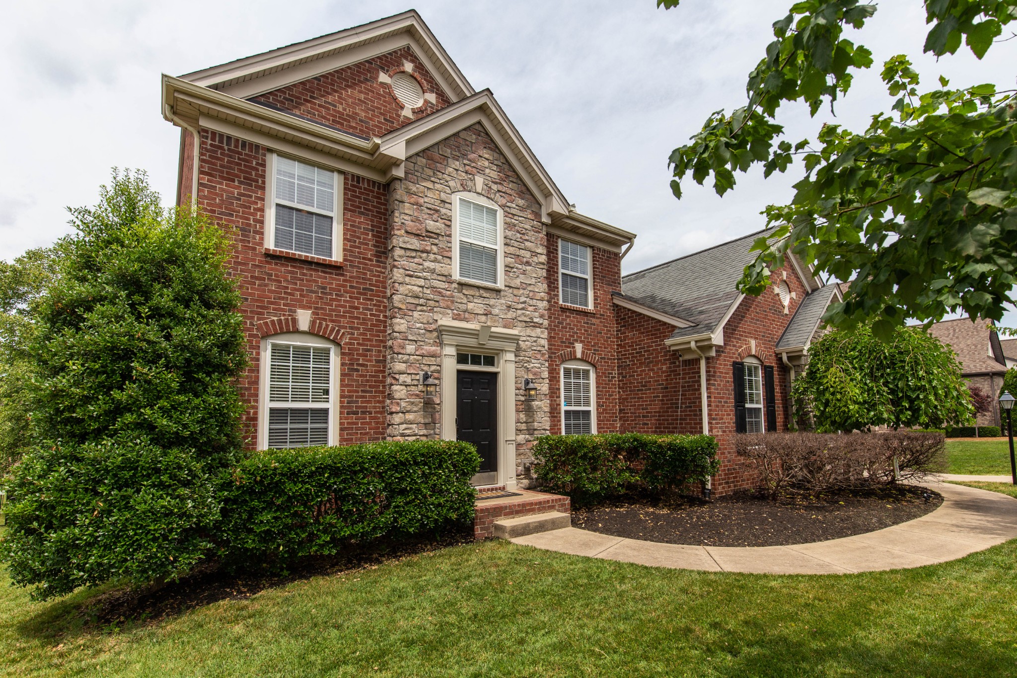 1018 Avery Trace Cir