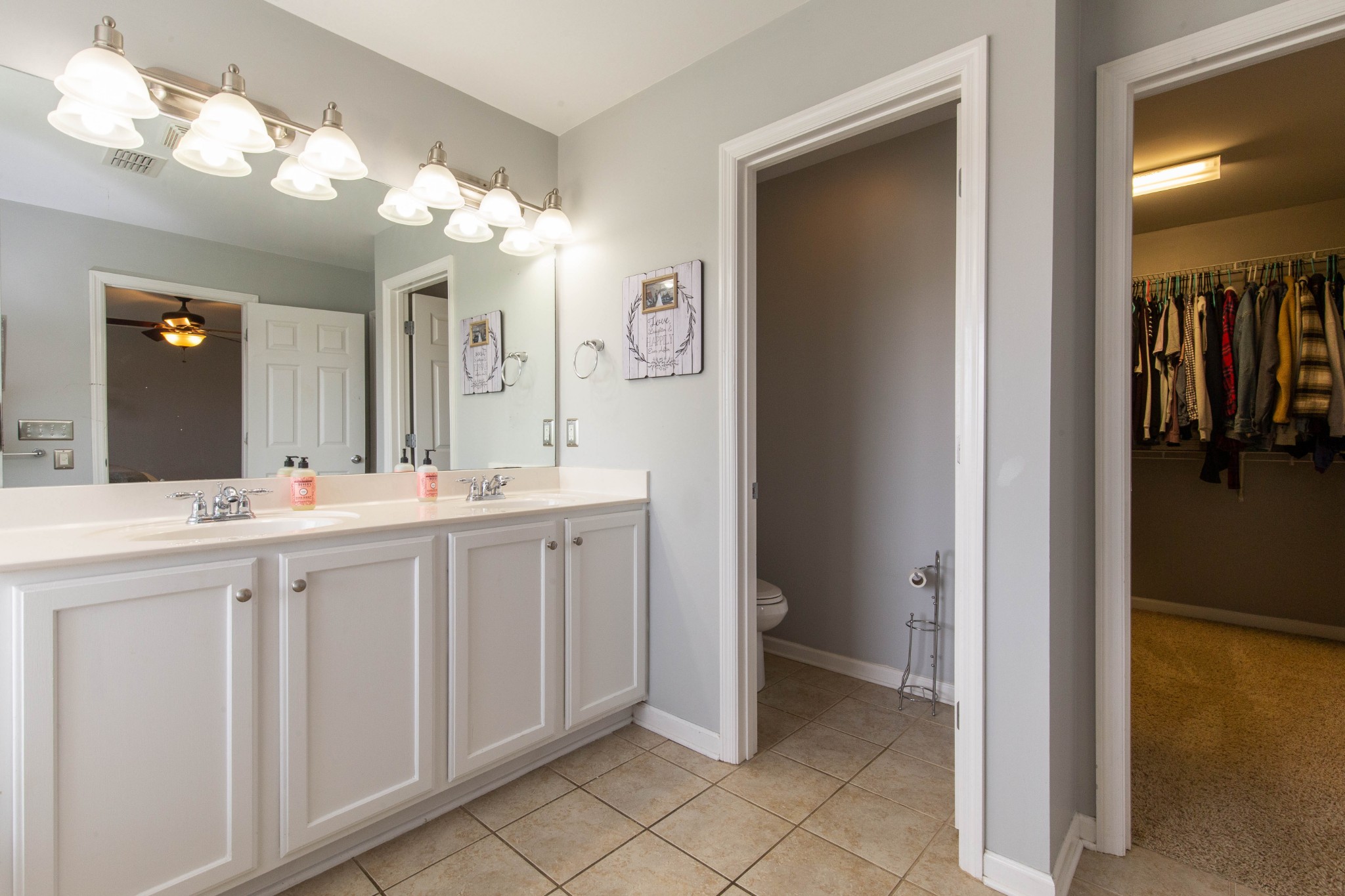 1018 Avery Trace Cir