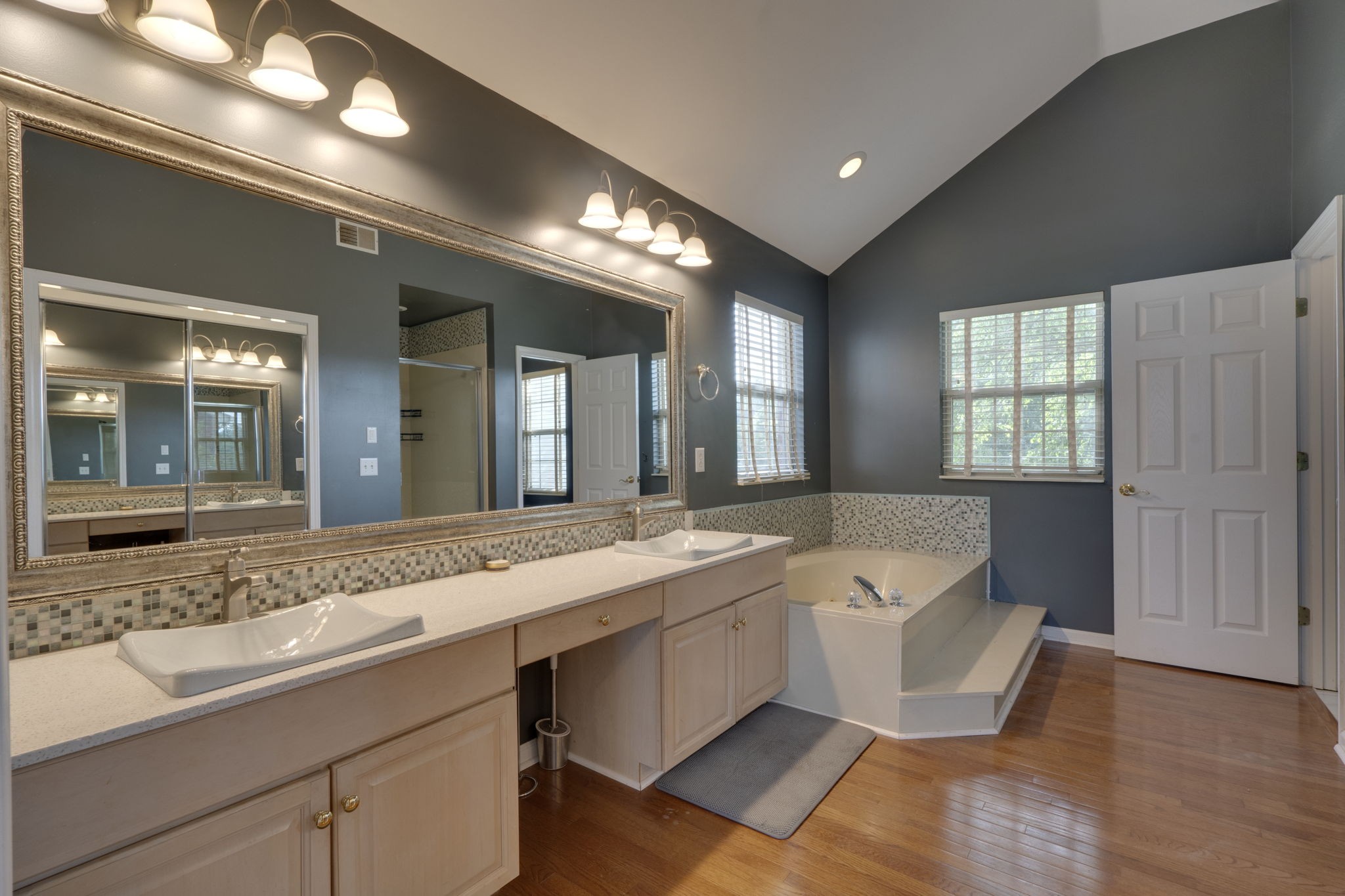 601 Redleaf Ridge Cir