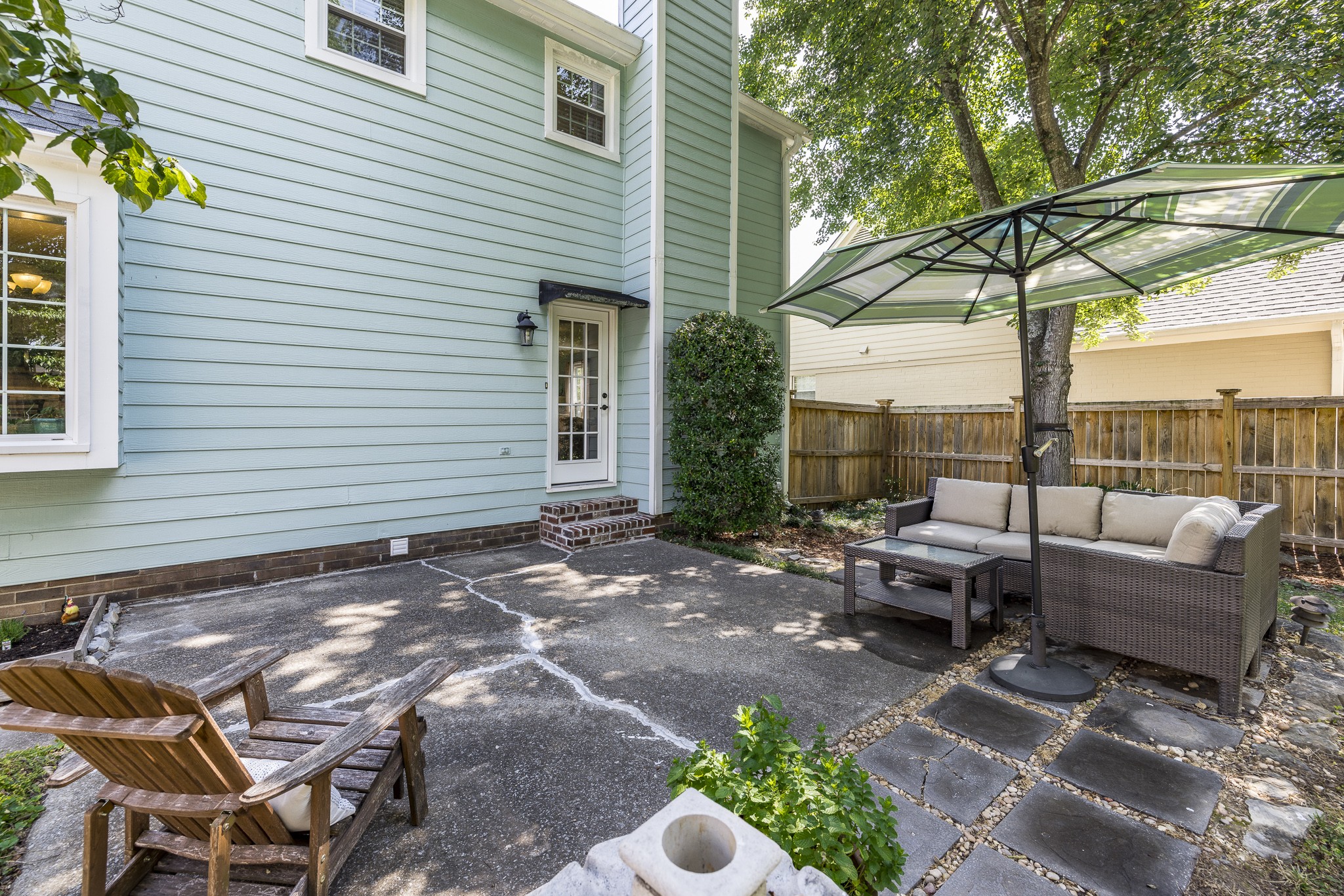 1149 Hunters Chase Dr