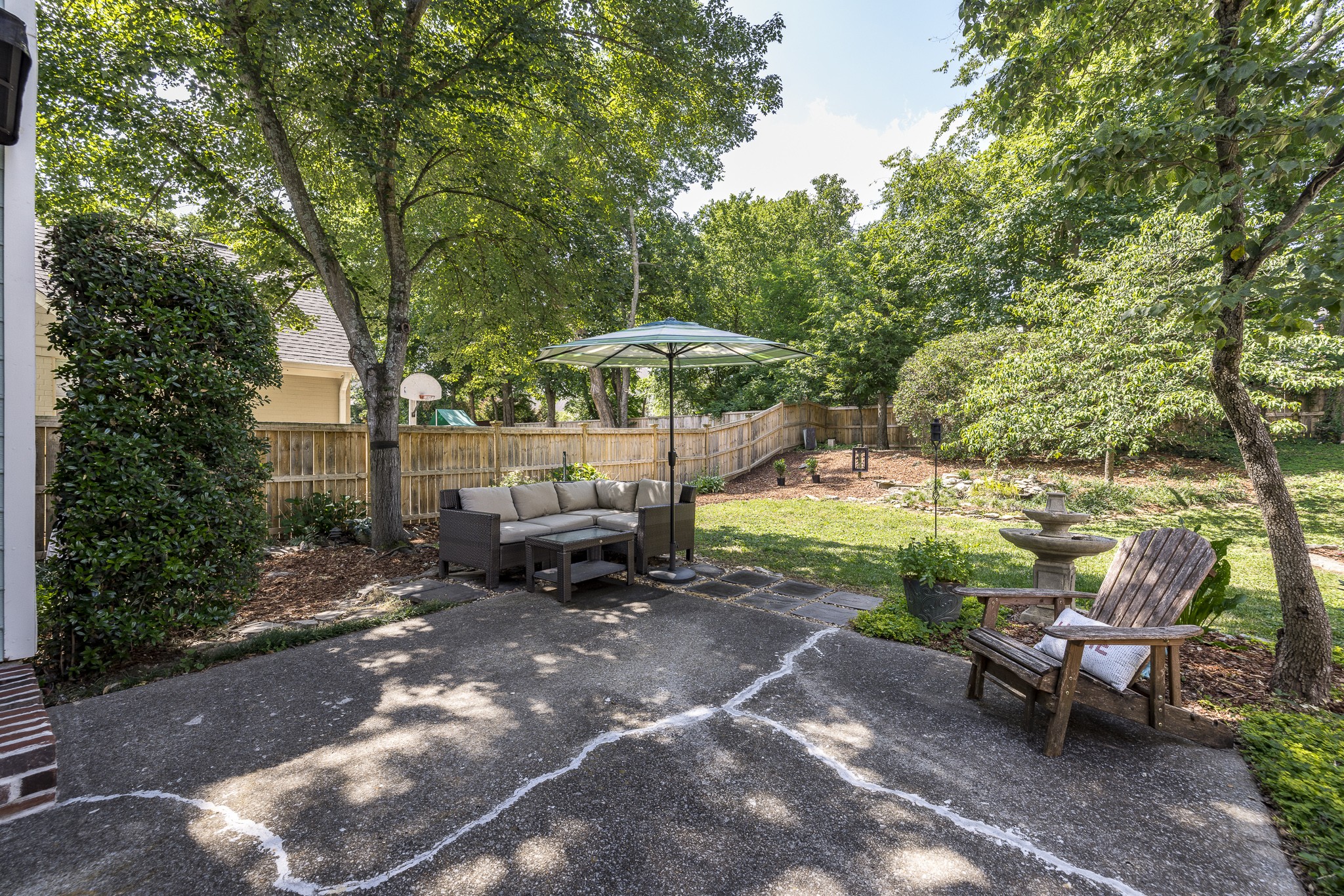 1149 Hunters Chase Dr