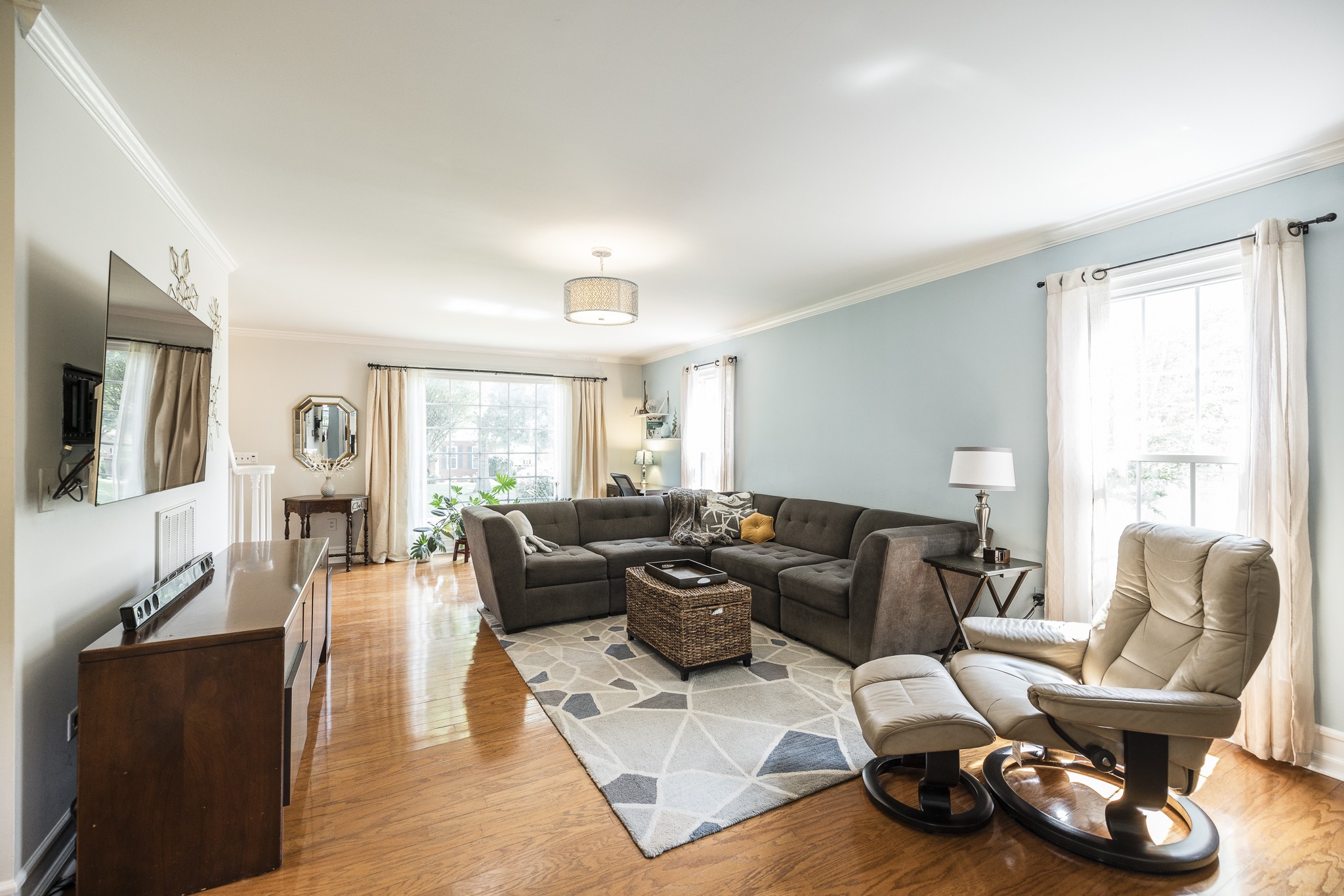 1149 Hunters Chase Dr