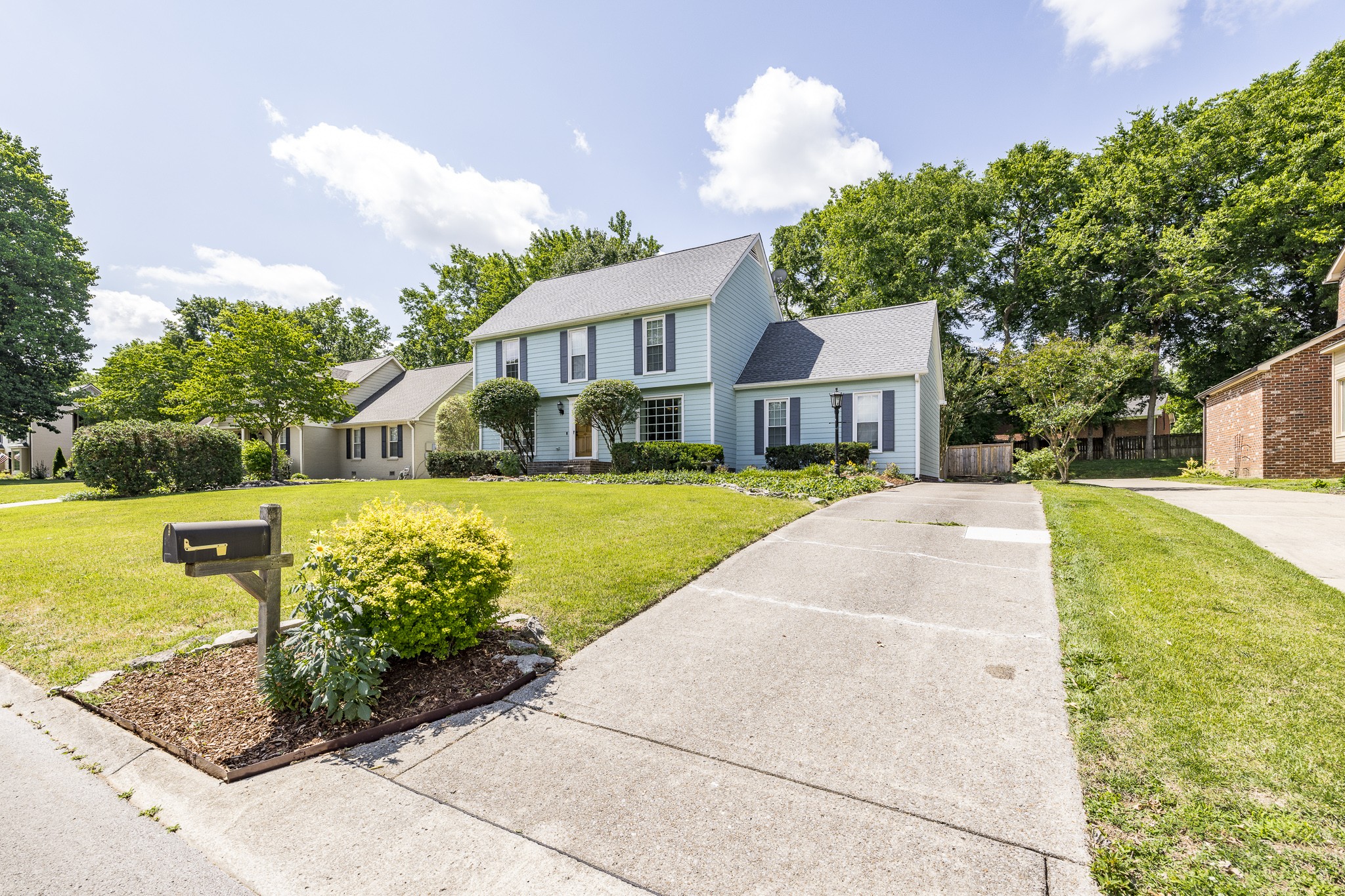 1149 Hunters Chase Dr