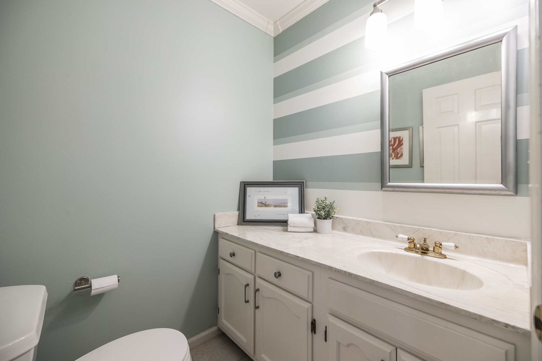 1149 Hunters Chase Dr