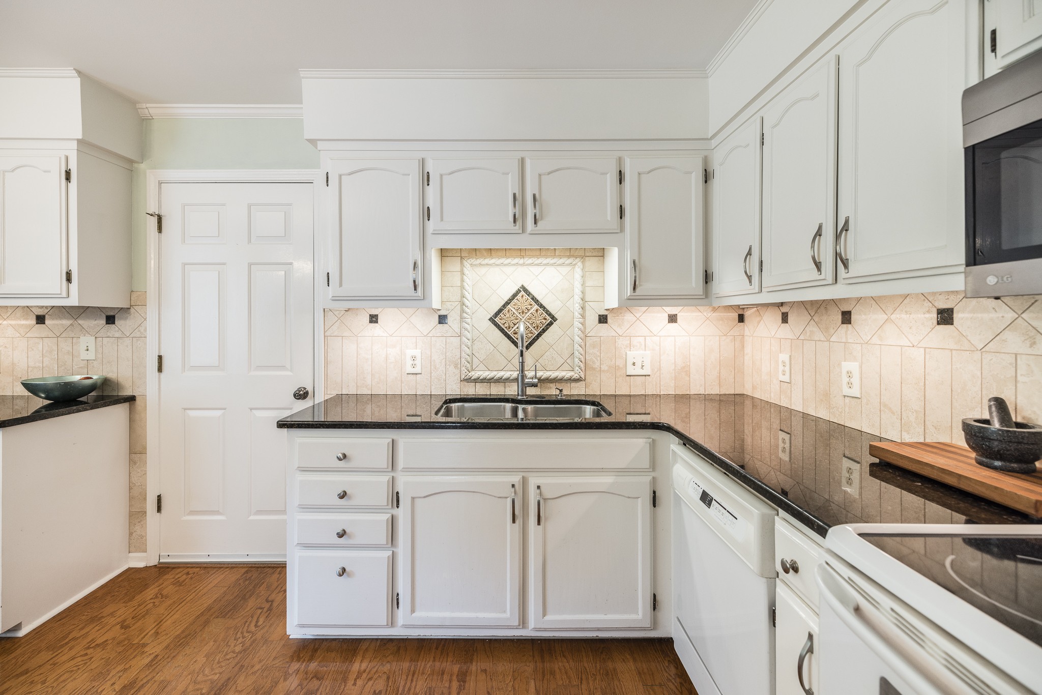 1149 Hunters Chase Dr