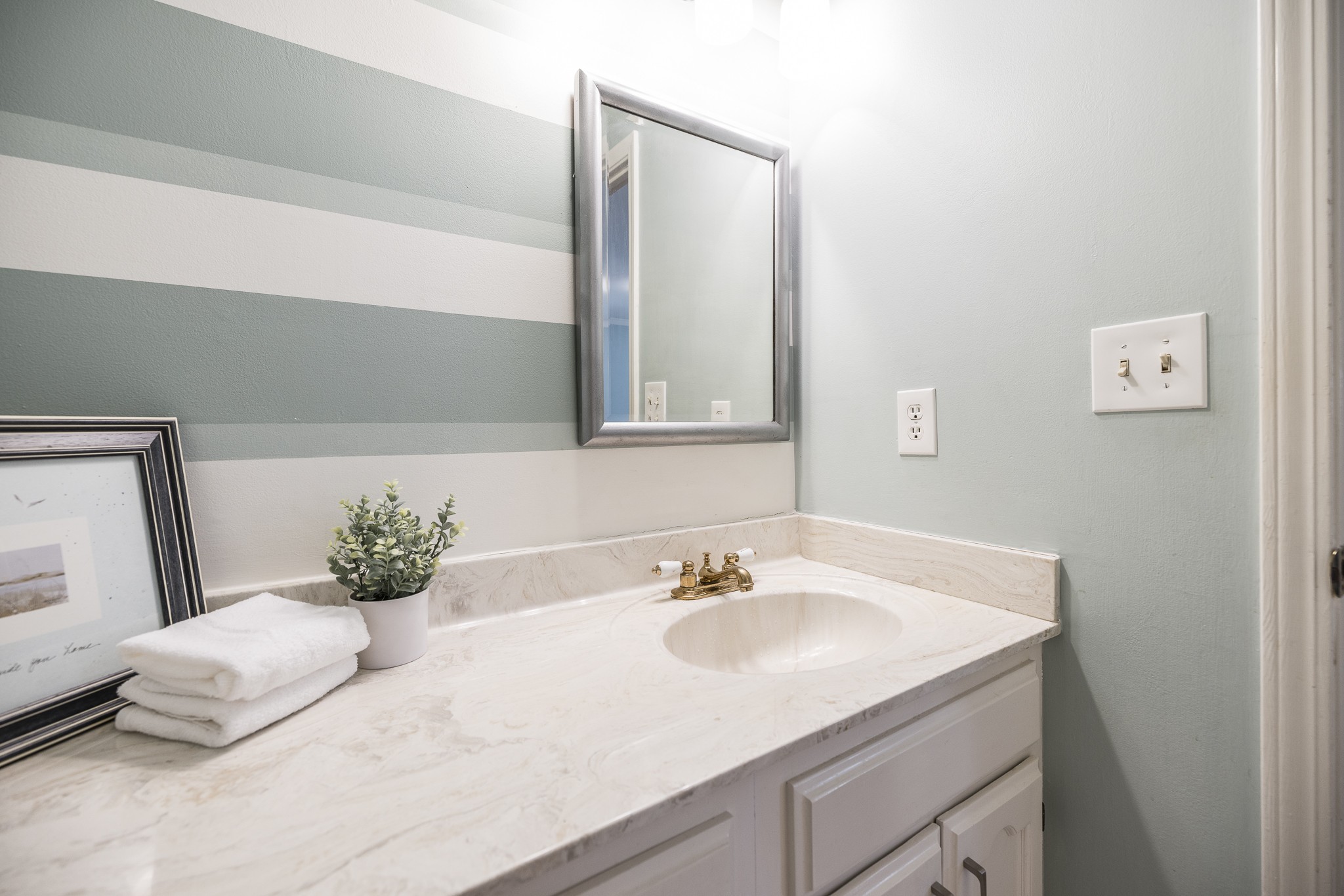 1149 Hunters Chase Dr