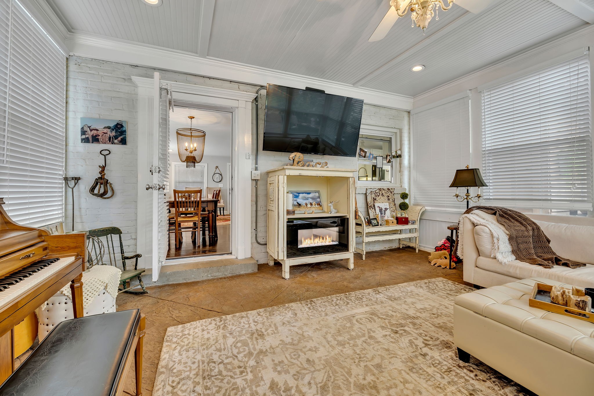 938 Woodmont Blvd