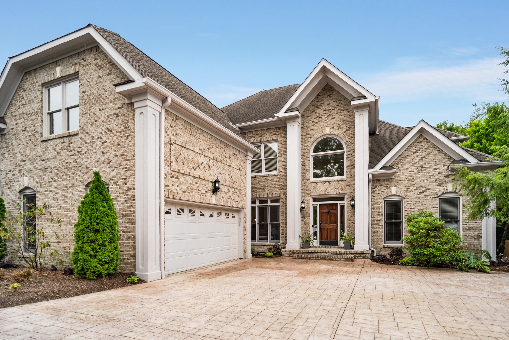 316 Whitworth Way