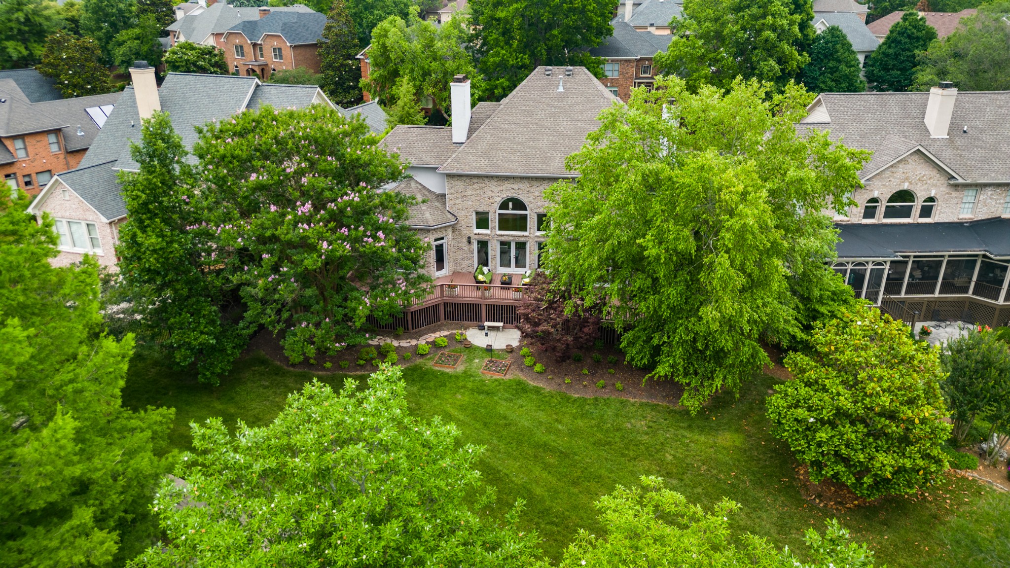 316 Whitworth Way