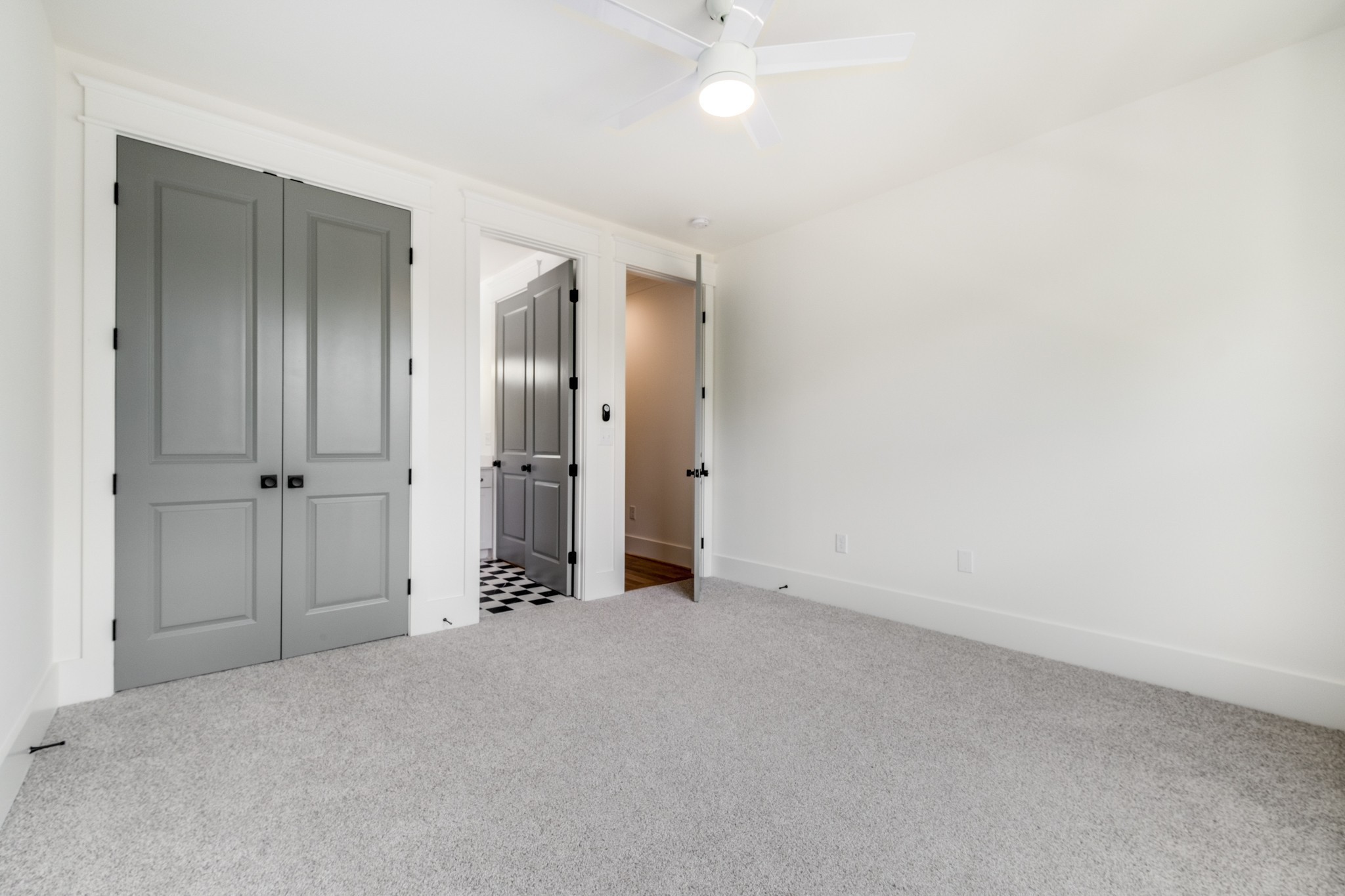 939 Woodmont Blvd