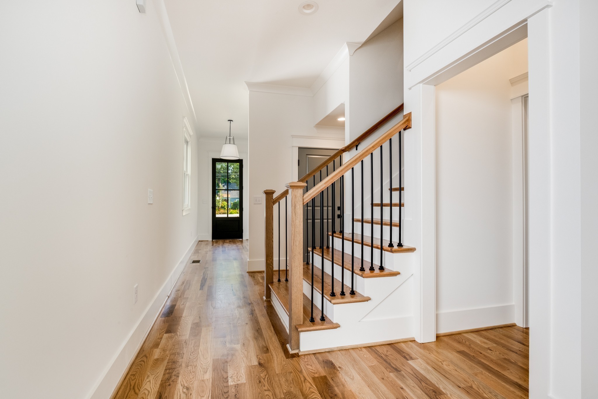 939 Woodmont Blvd