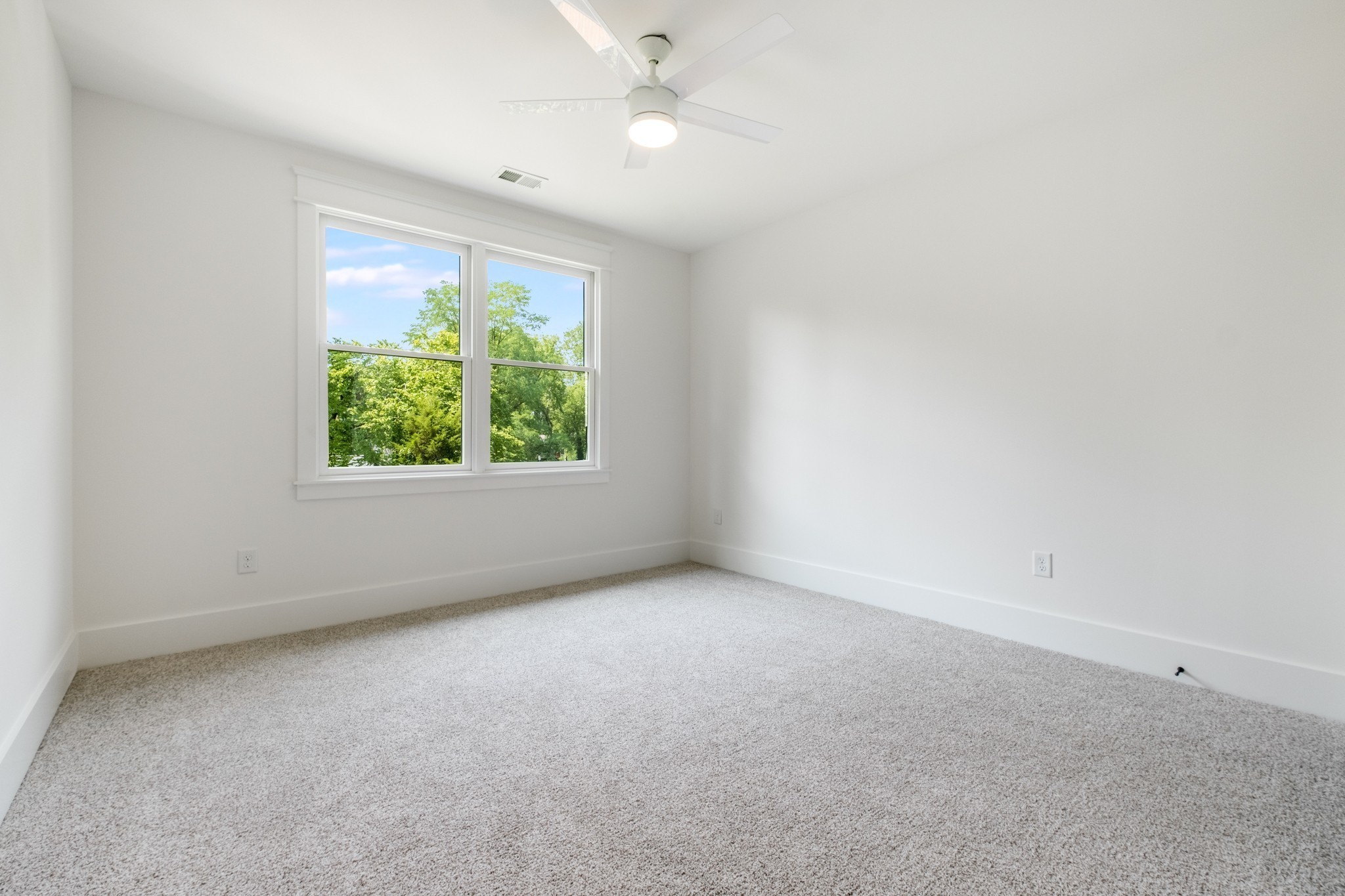 939 Woodmont Blvd