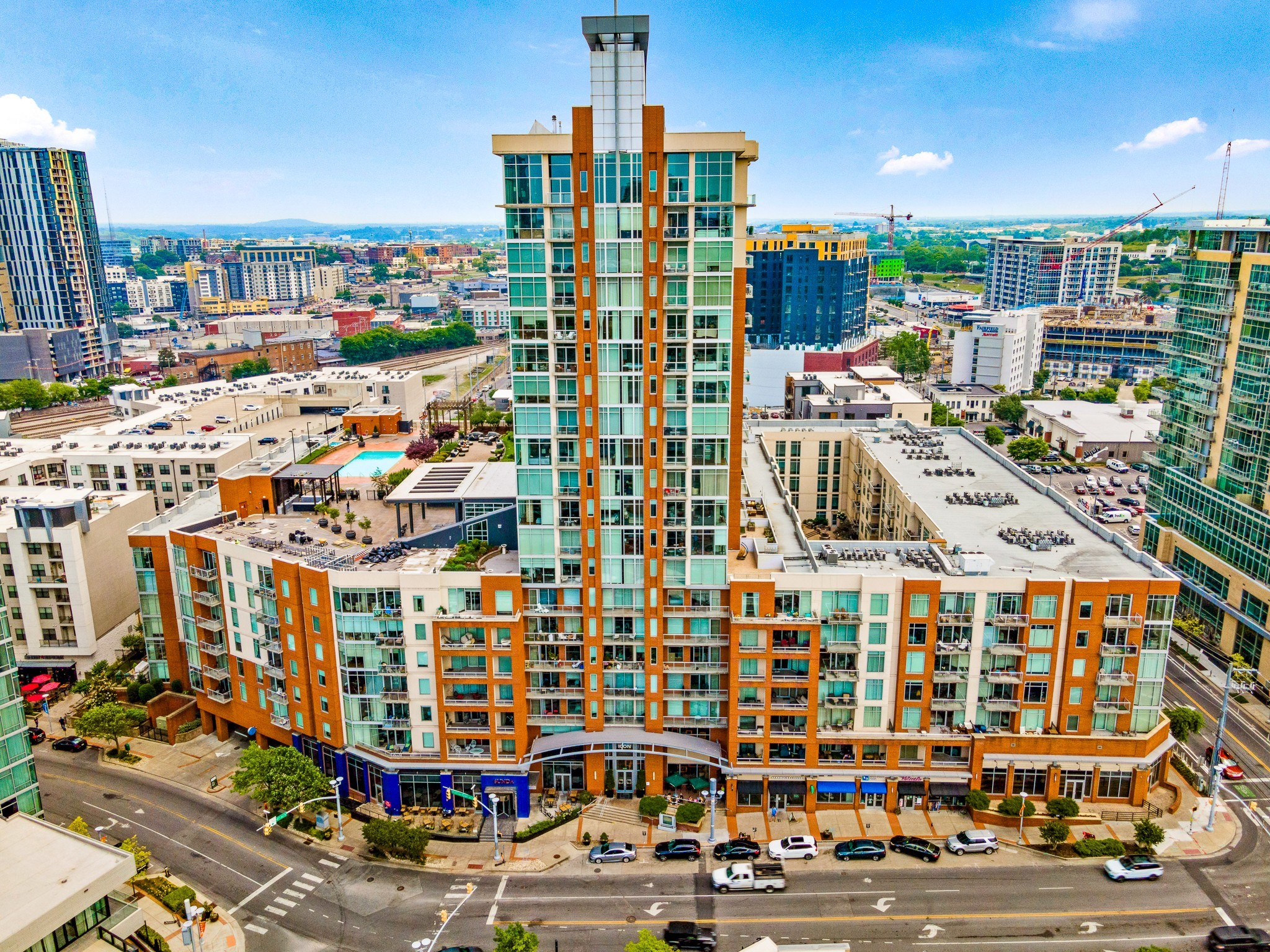 600 12th Ave, S Unit: 616