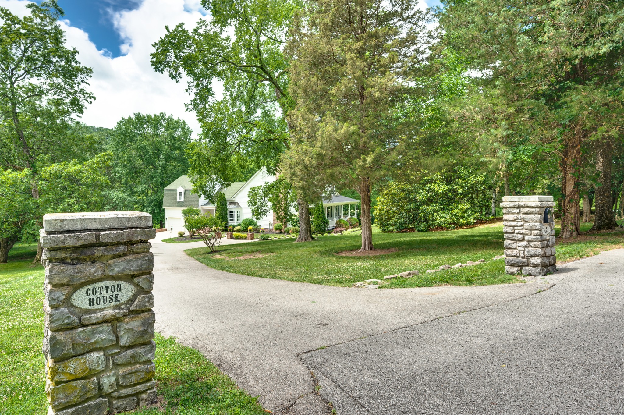 1421 Otter Creek Rd