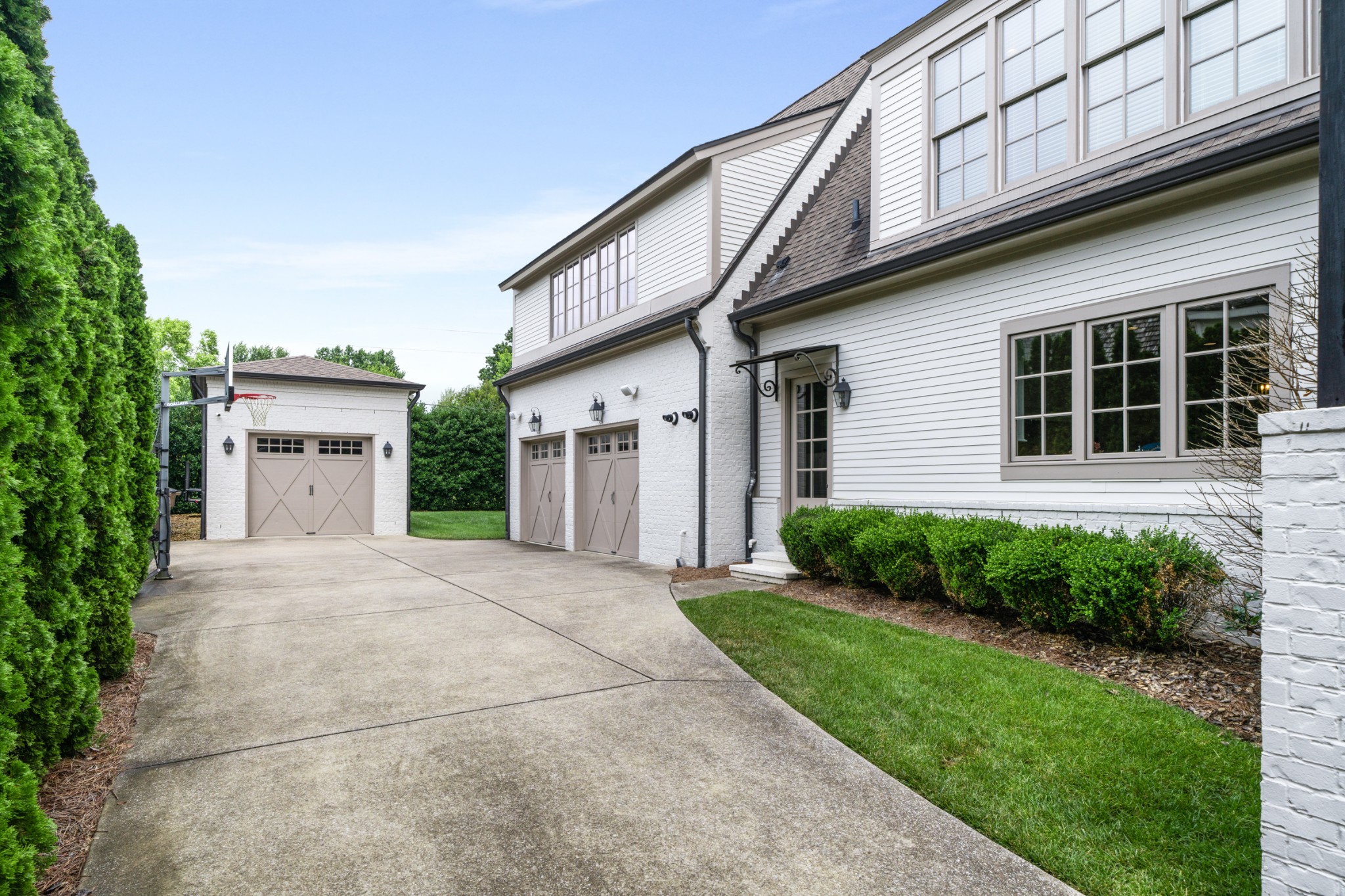 120 Taggart Ave
