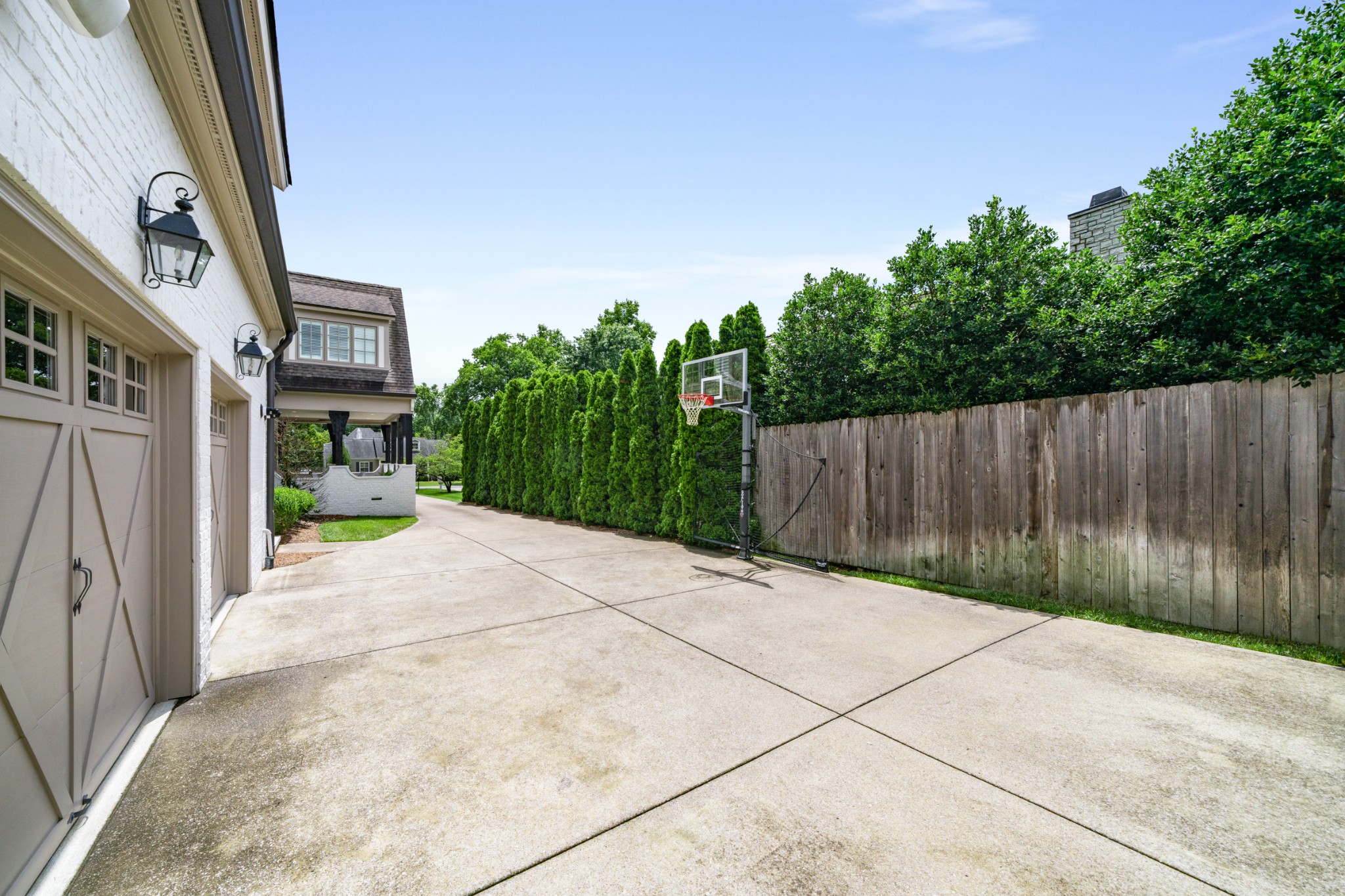120 Taggart Ave