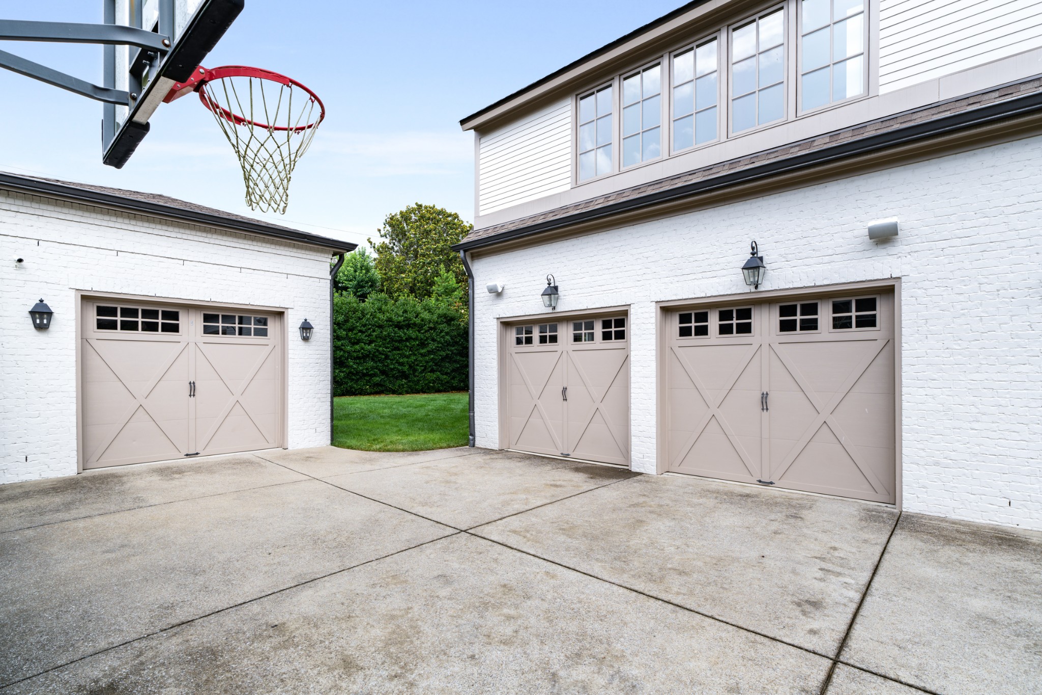 120 Taggart Ave