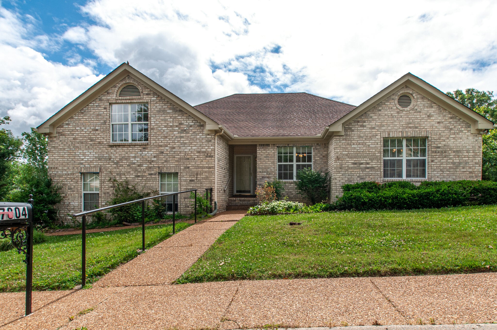 7804 Harpeth View Dr