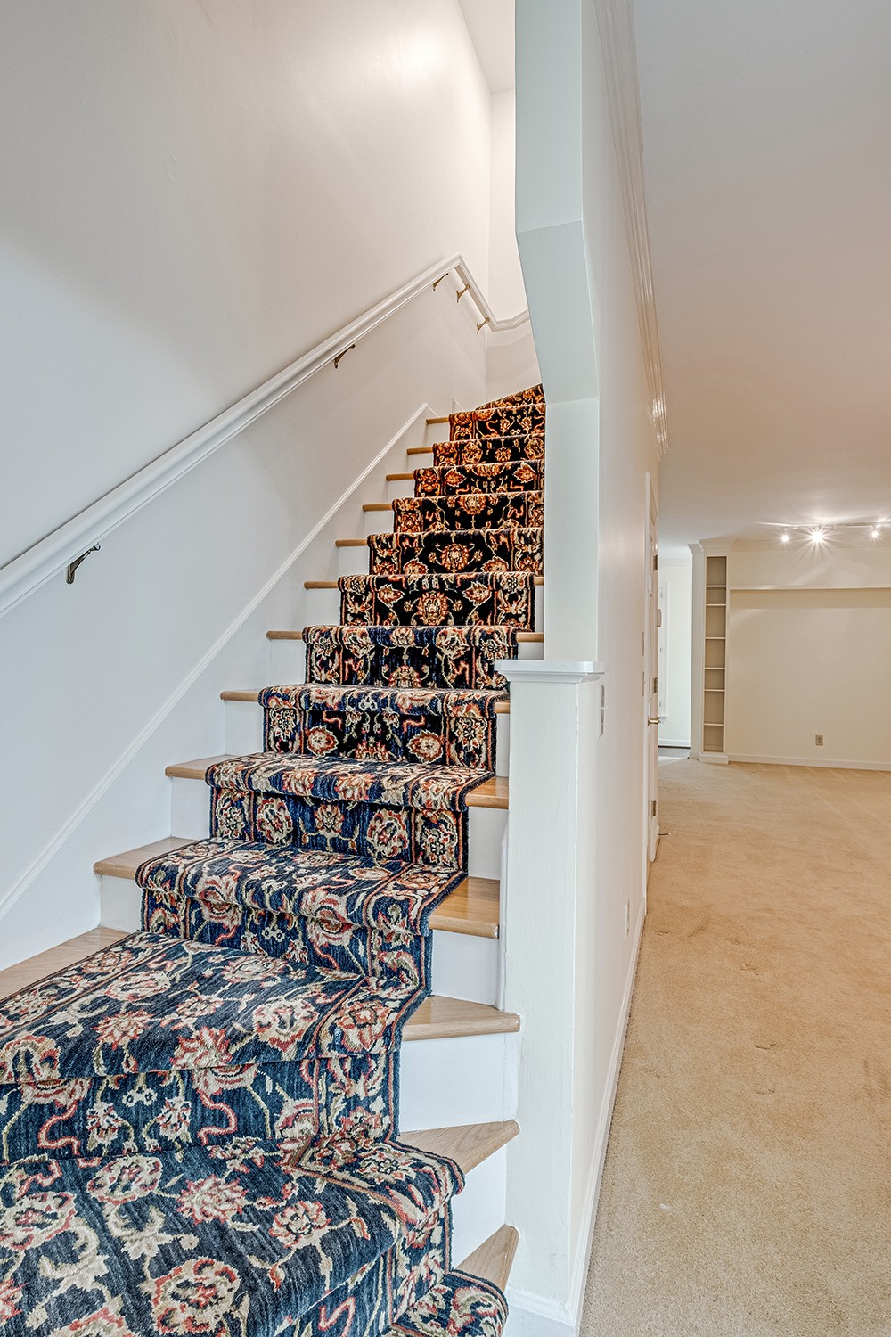 342 Ardsley Pl