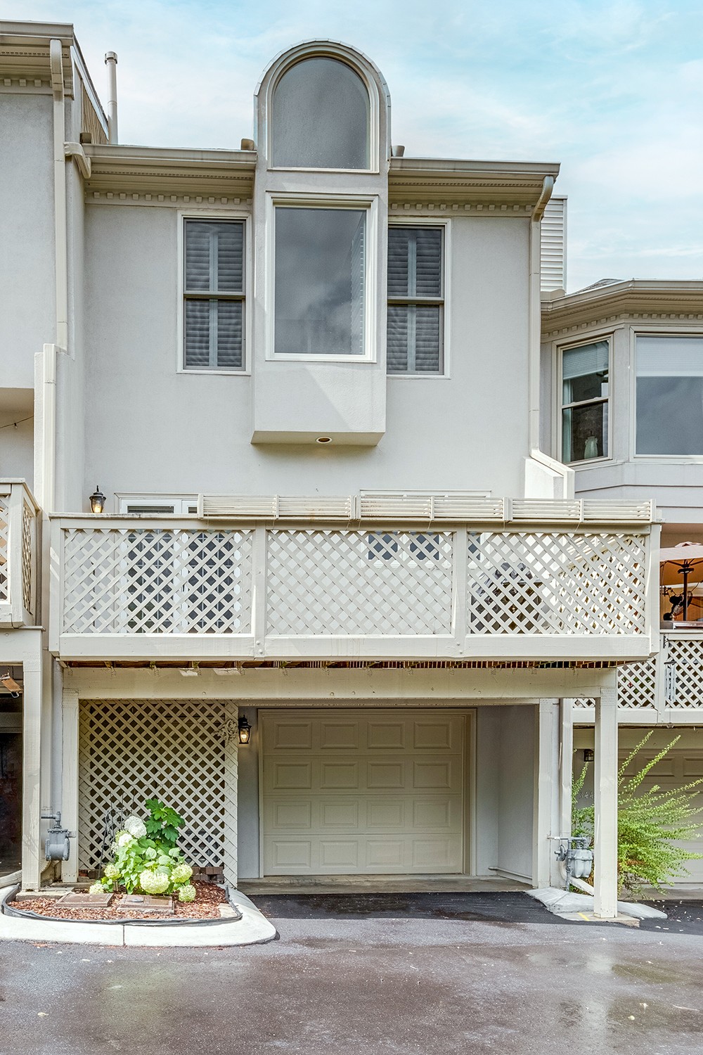 342 Ardsley Pl