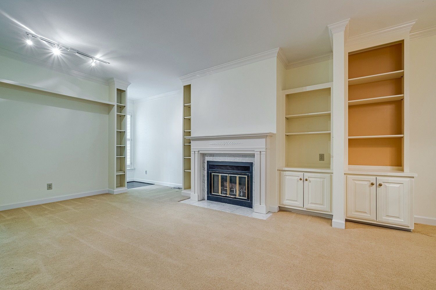 342 Ardsley Pl