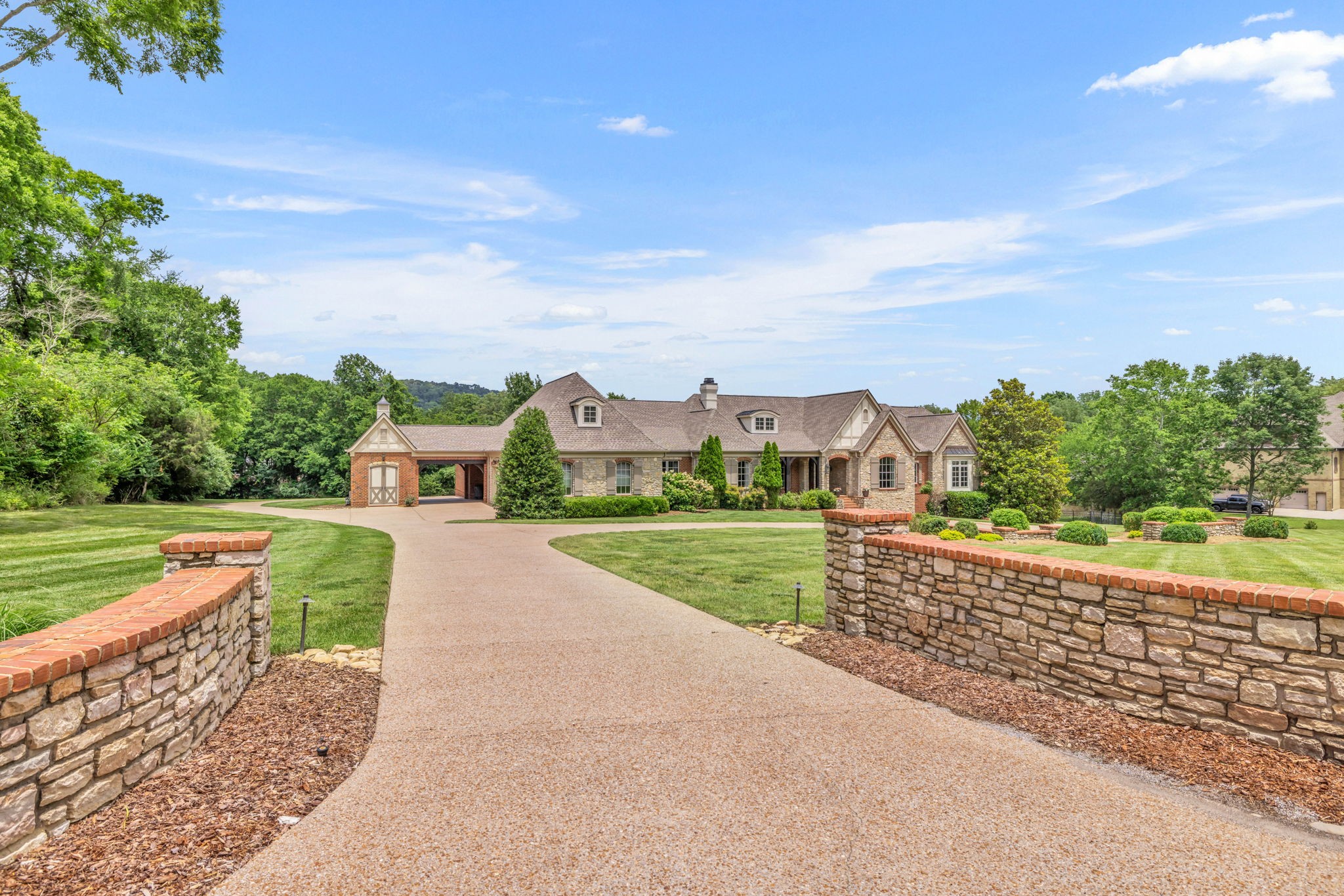 140 Steeplechase Ln